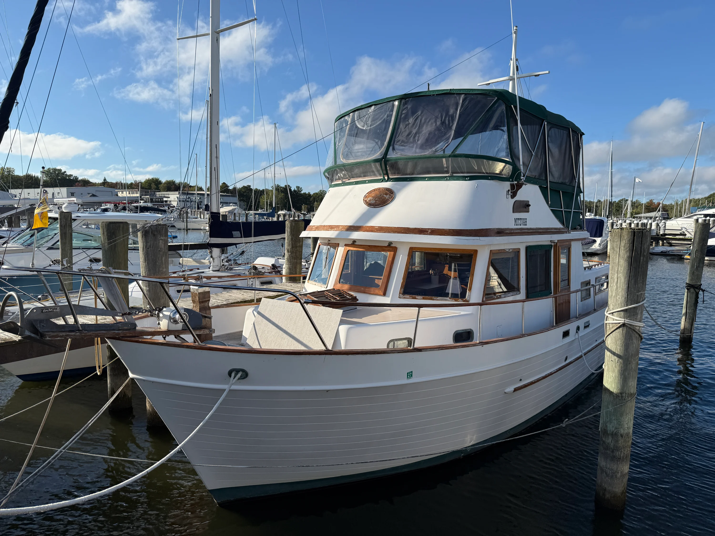 1981 Marine Trader DOUBLE CABIN Image Thumbnail #0