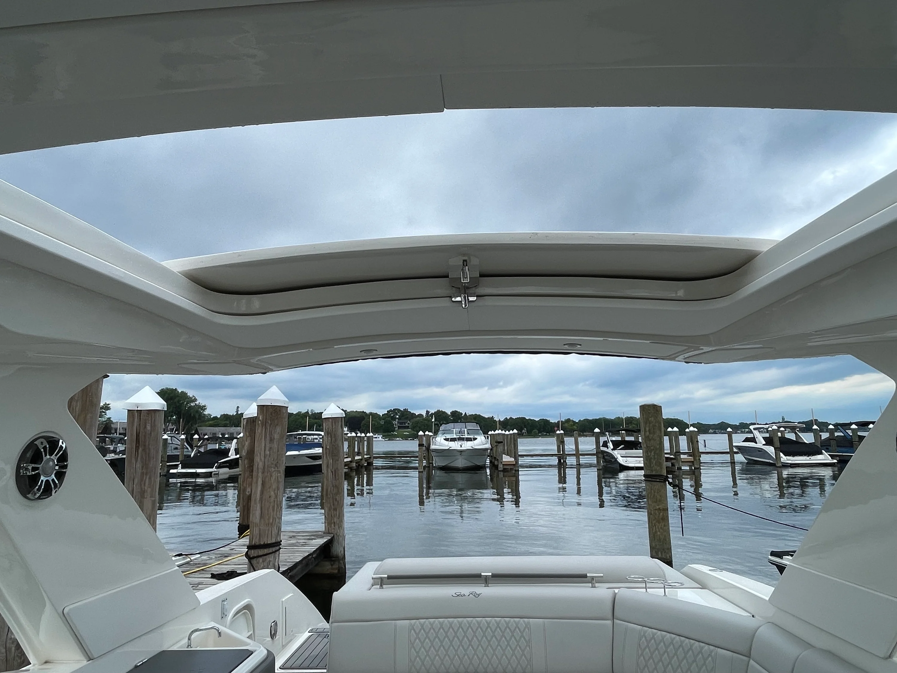 2021 Sea Ray SLX 310 Image Thumbnail #44