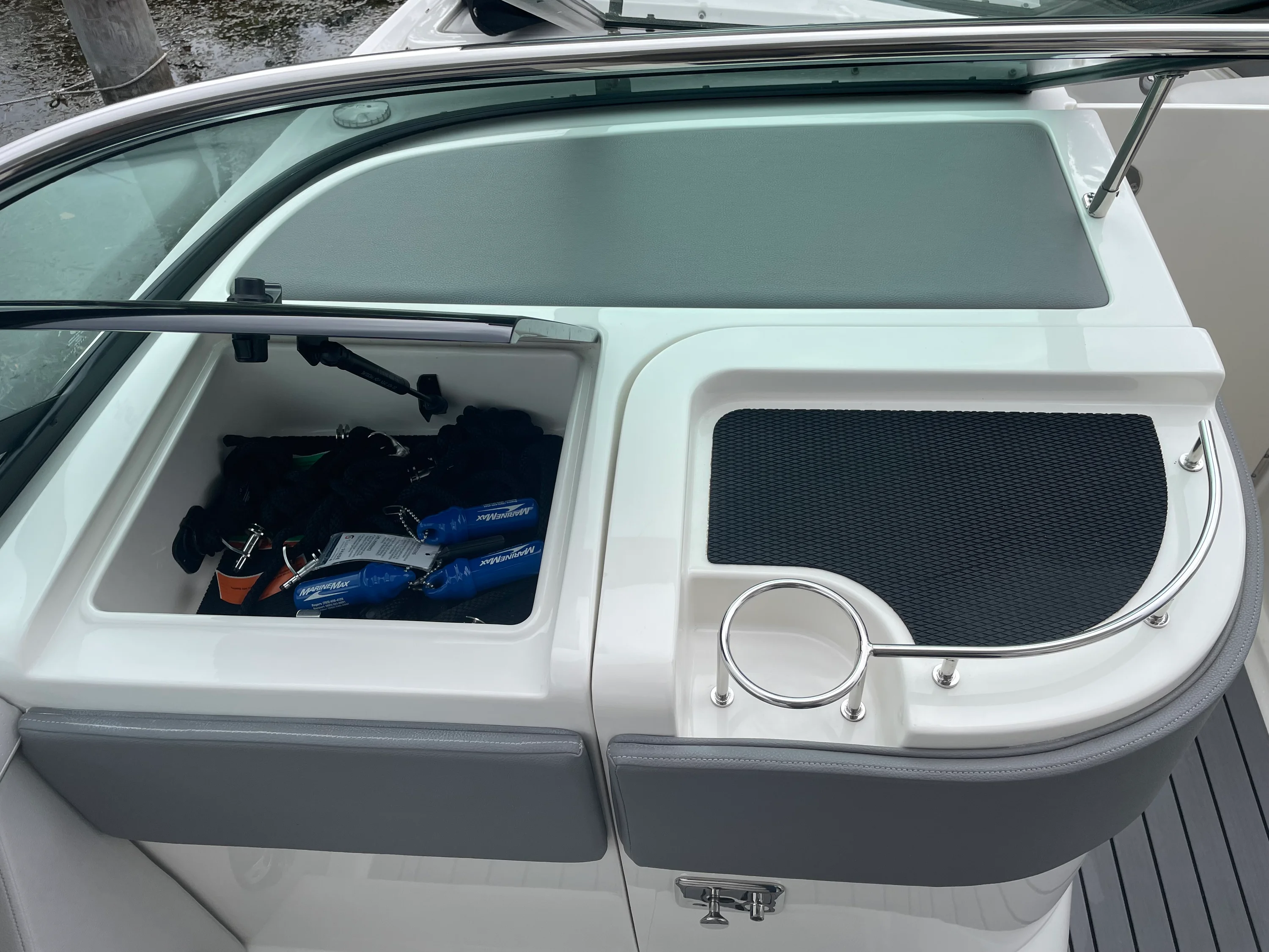 2021 Sea Ray SLX 310 Image Thumbnail #34