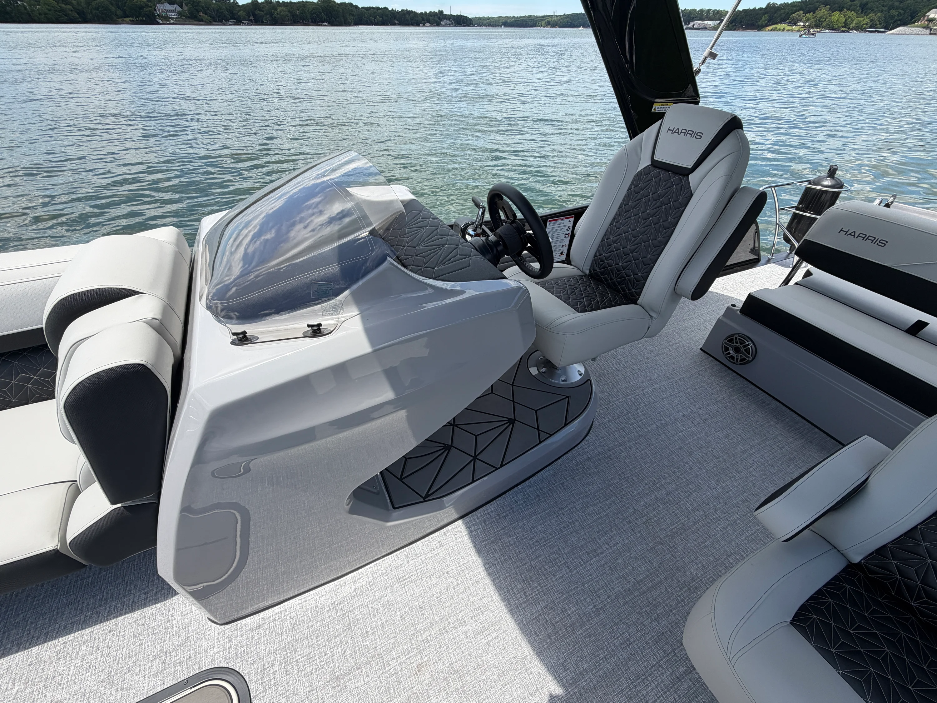 2026 Harris GRAND MARINER 250 Image Thumbnail #24