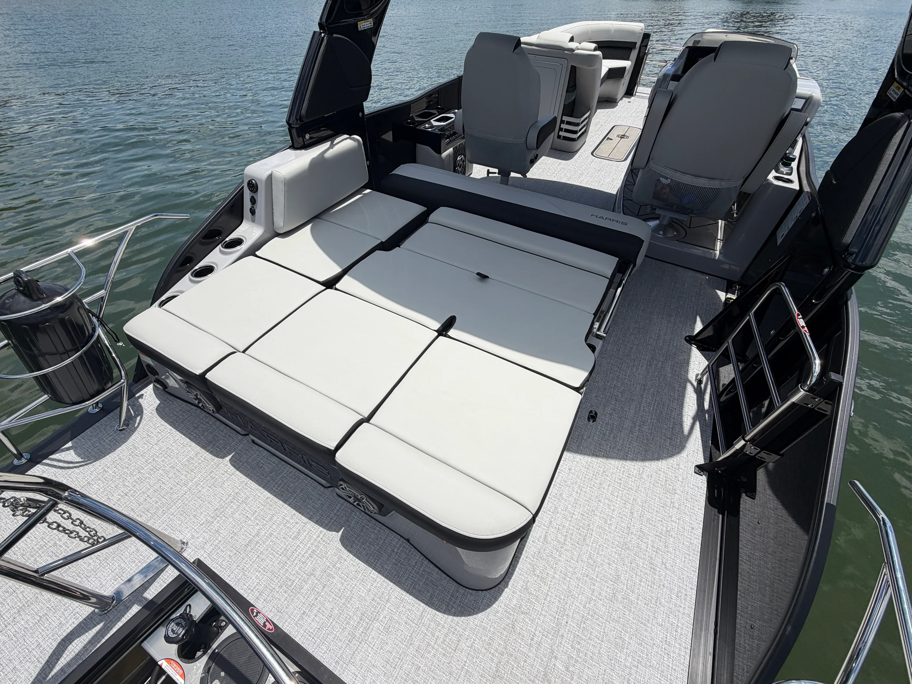 2026 Harris GRAND MARINER 250 Image Thumbnail #32