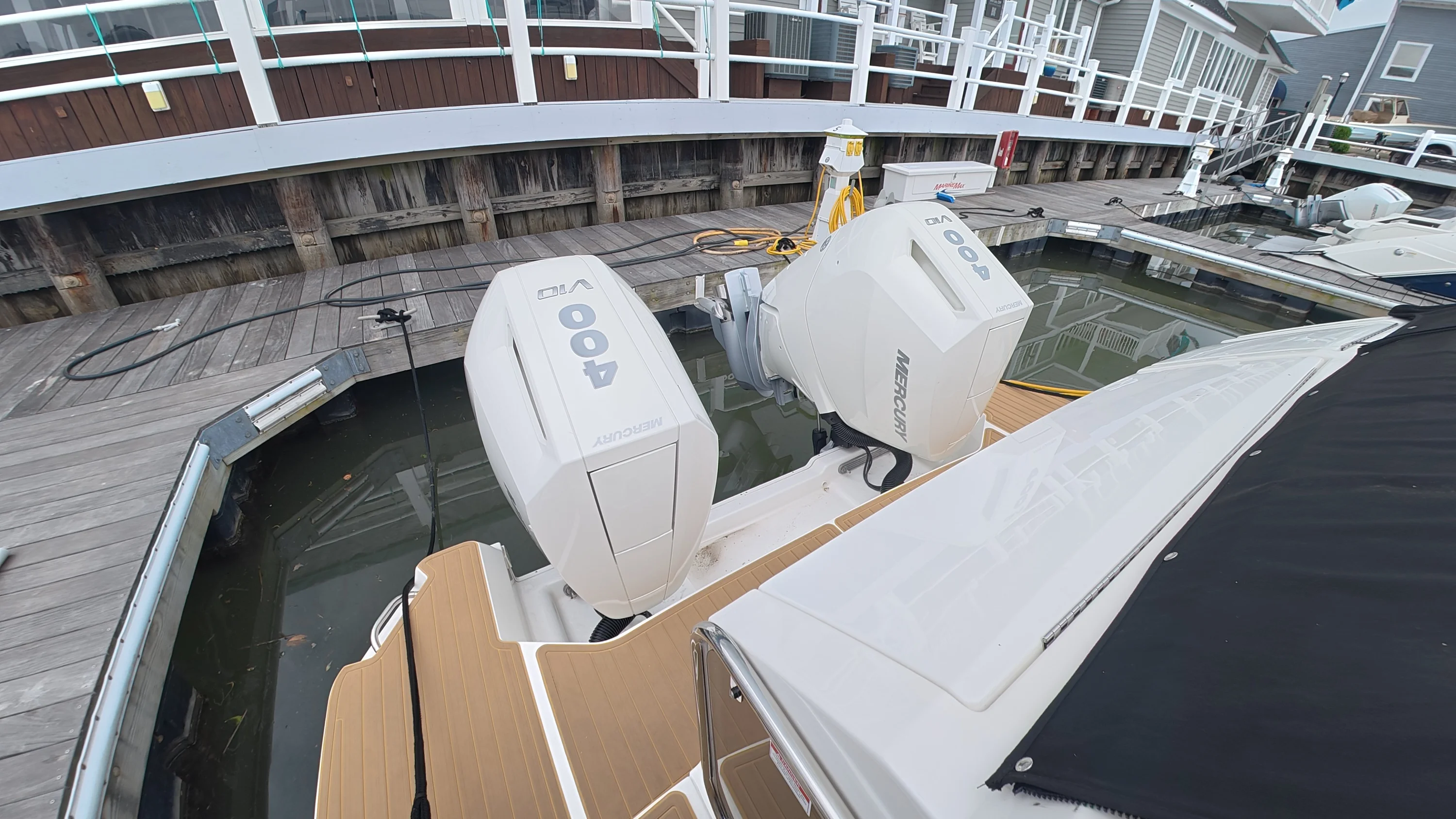 2025 Sea Ray Sundancer 320 Outboard Image Thumbnail #5