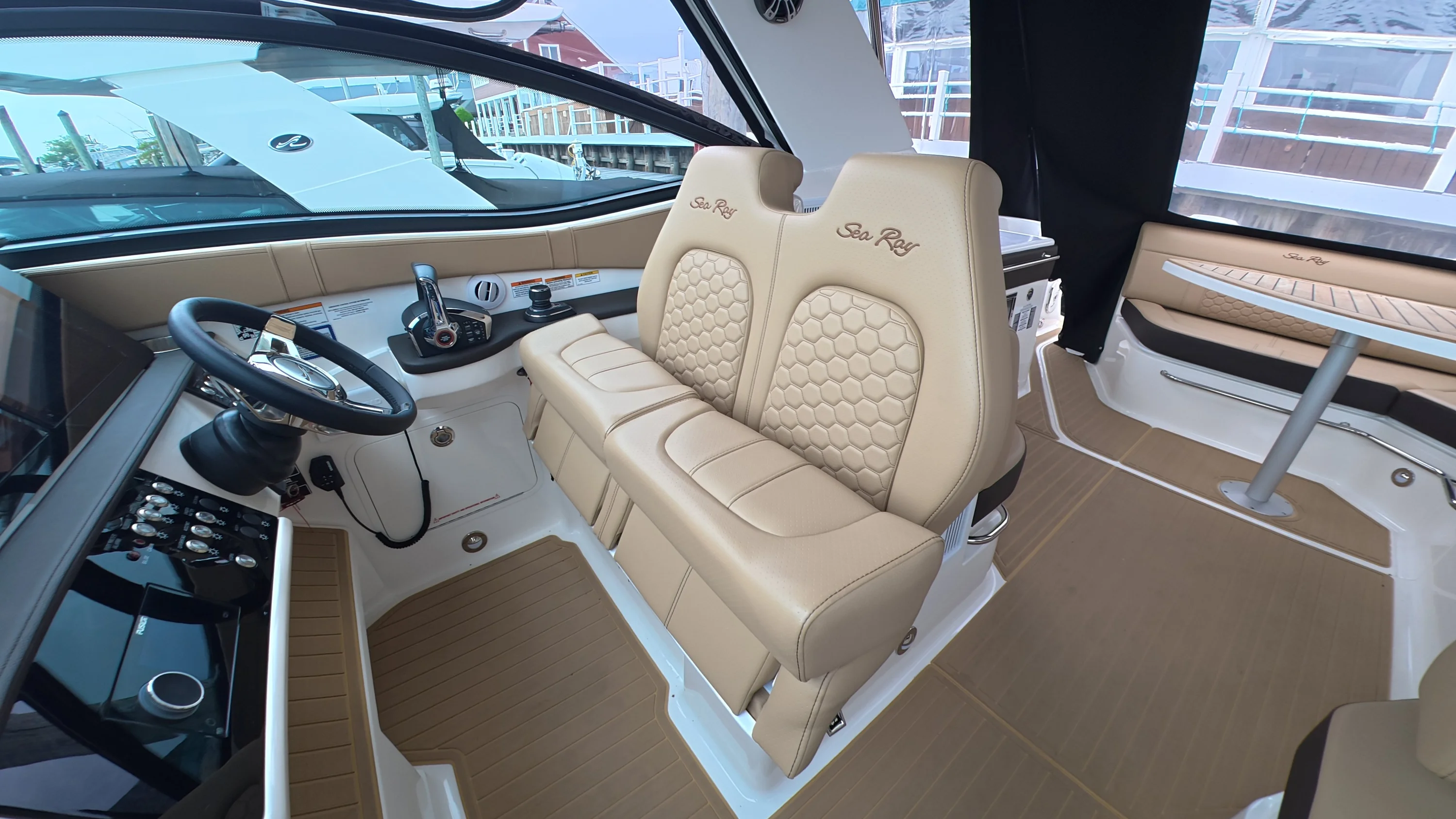 2025 Sea Ray Sundancer 320 Outboard Image Thumbnail #18