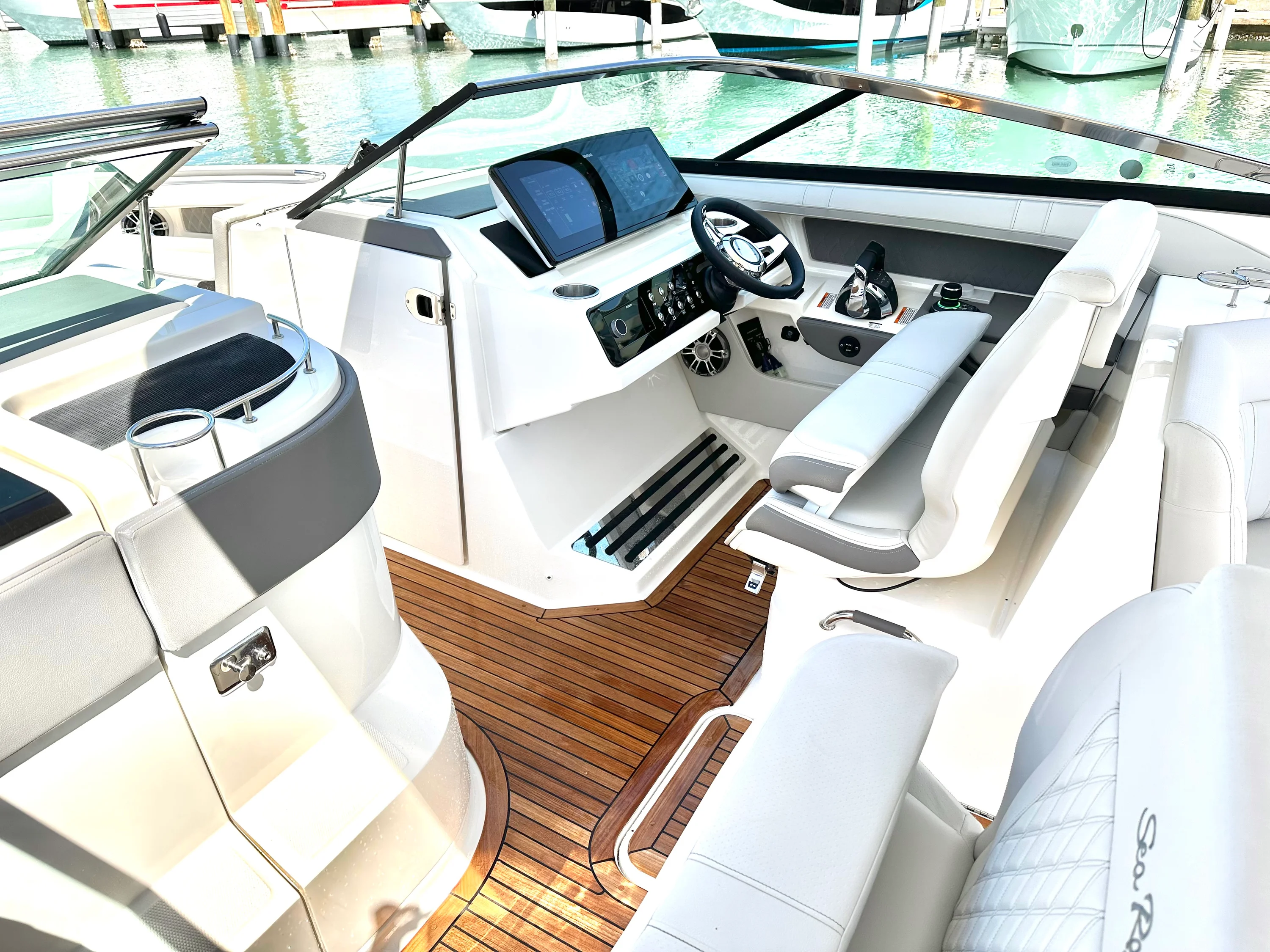 2022 Sea Ray 310 SLX OB Image Thumbnail #13
