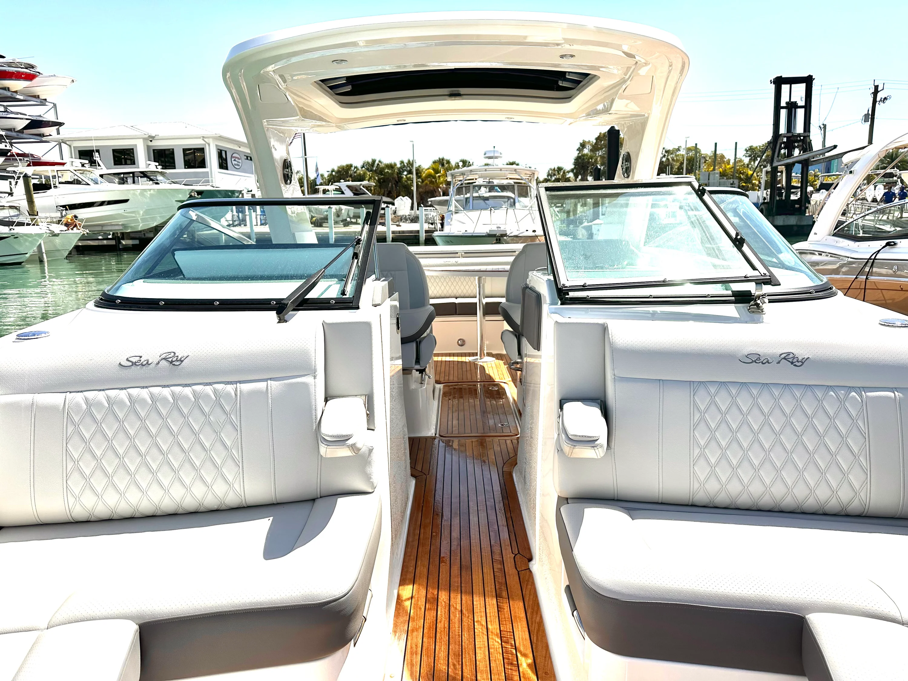 2022 Sea Ray 310 SLX OB Image Thumbnail #28