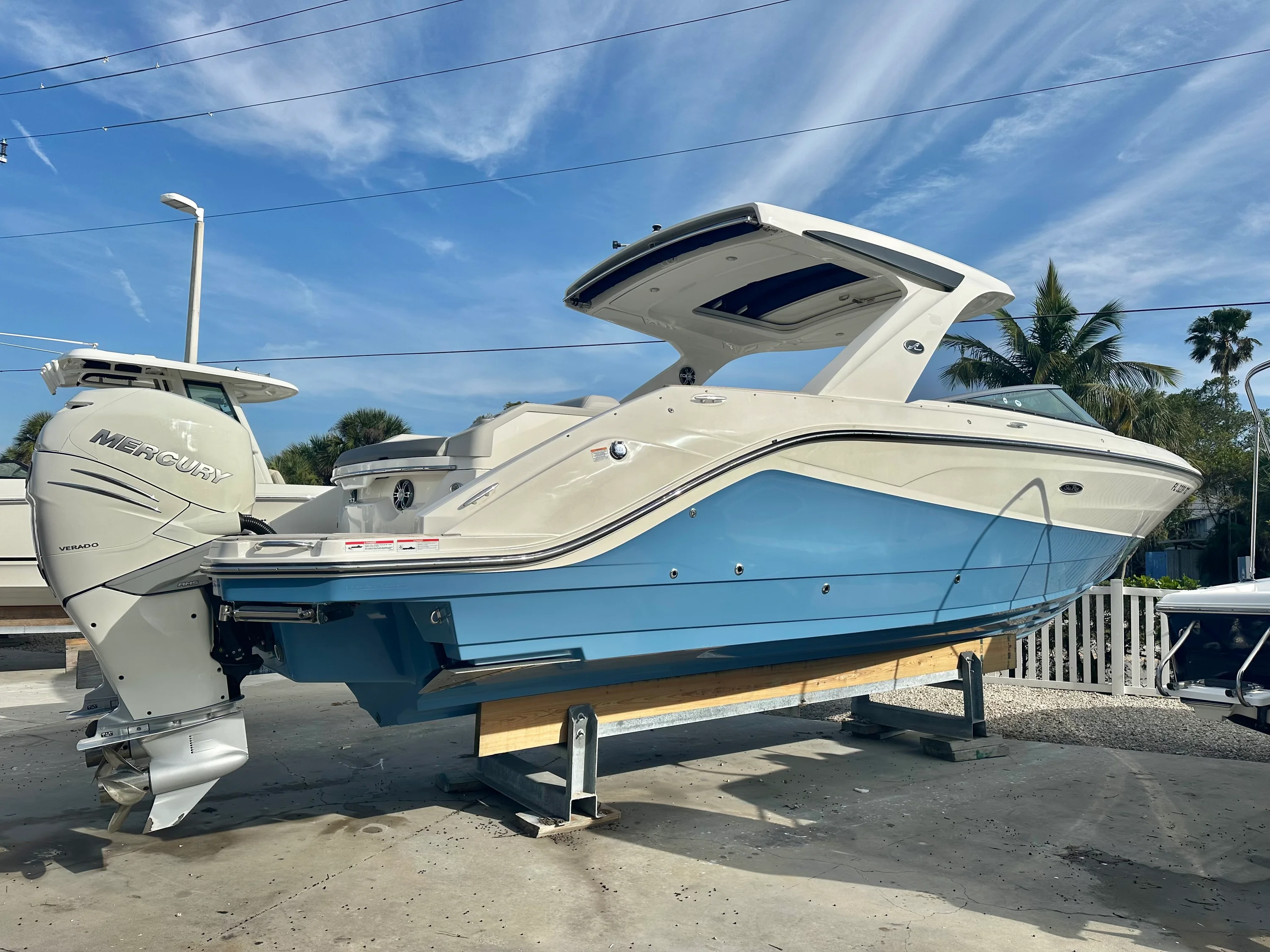 2022 Sea Ray 310 SLX OB Image Thumbnail #7