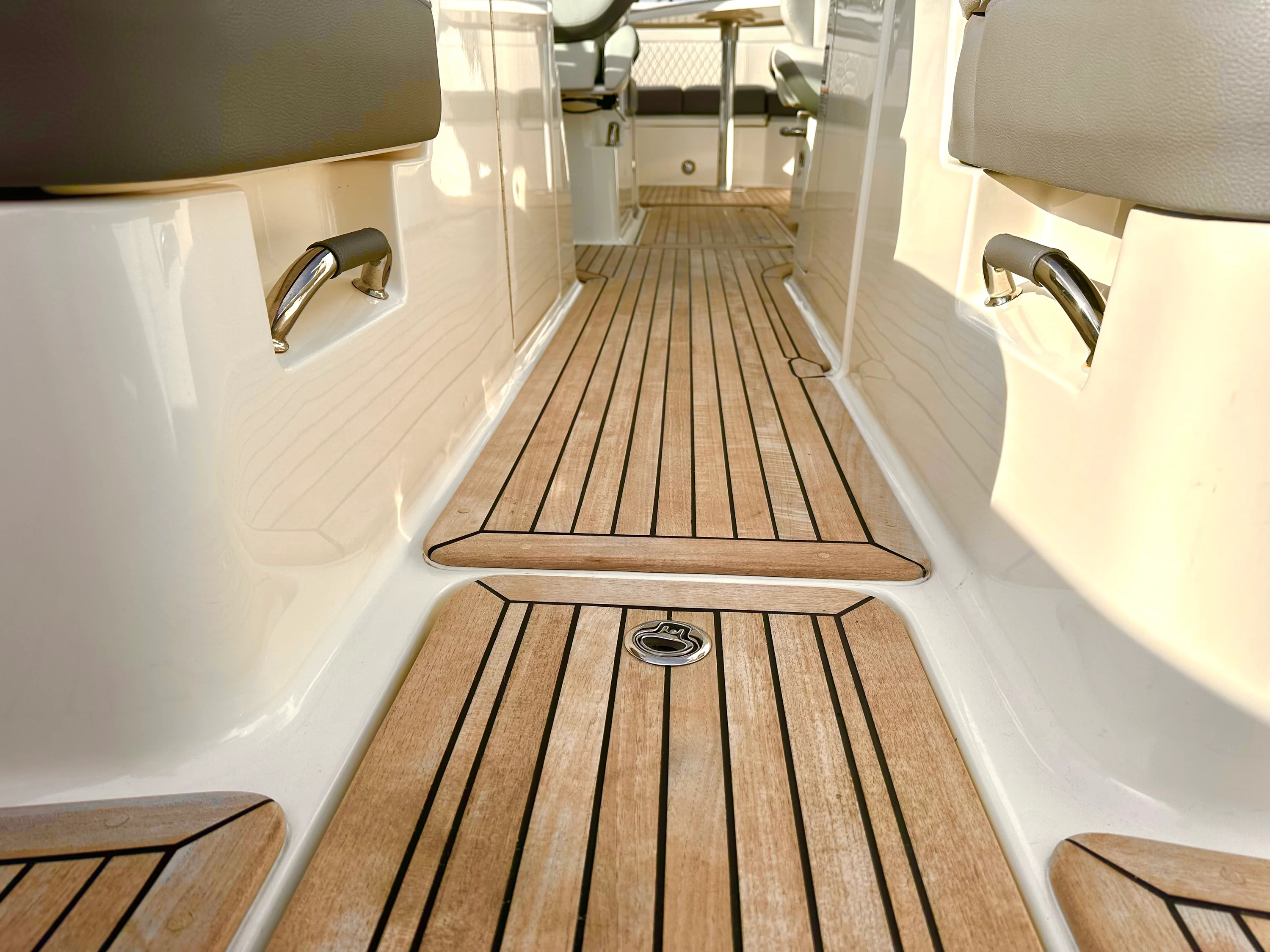2022 Sea Ray 310 SLX OB Image Thumbnail #27