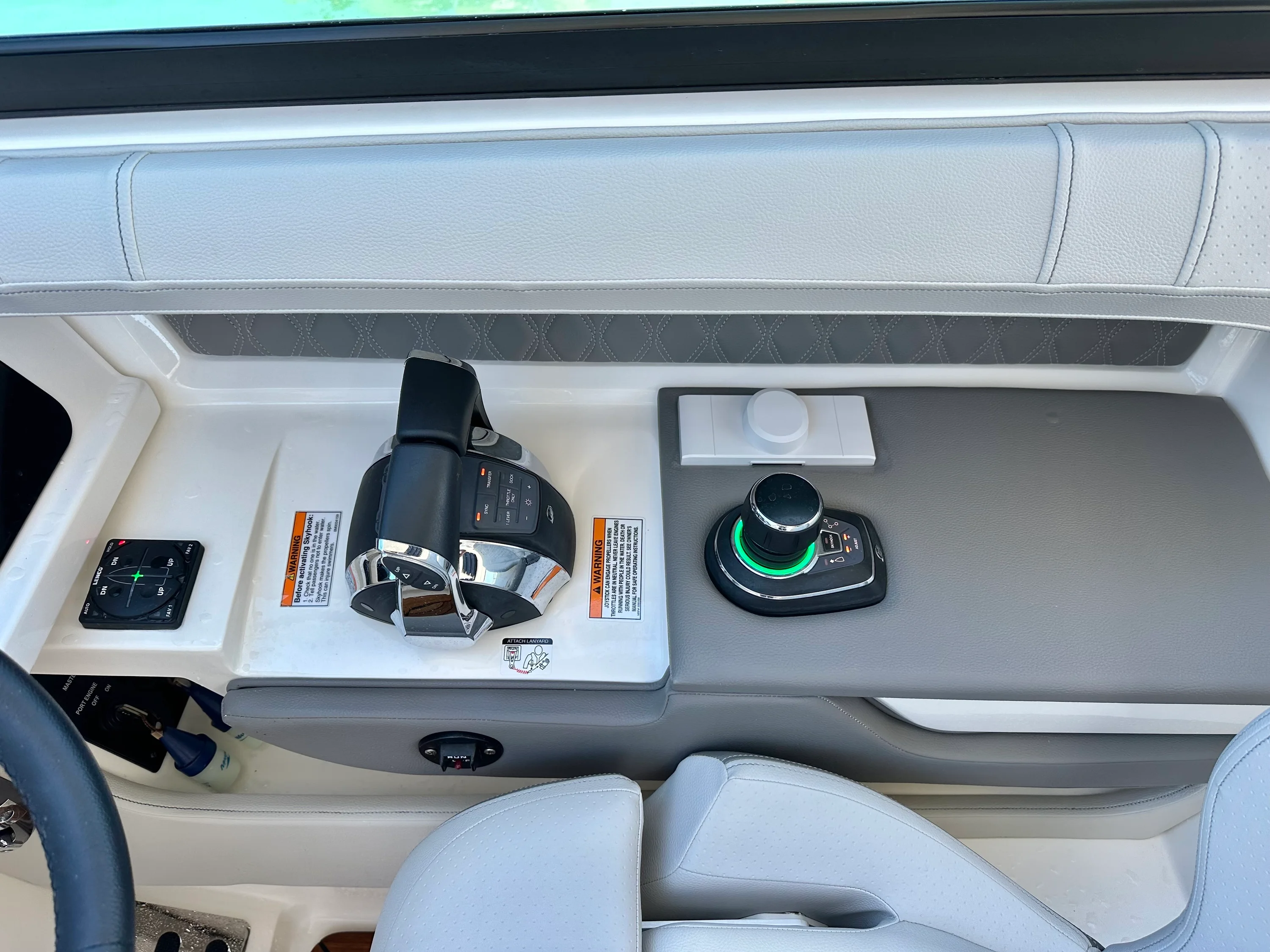 2022 Sea Ray 310 SLX OB Image Thumbnail #35