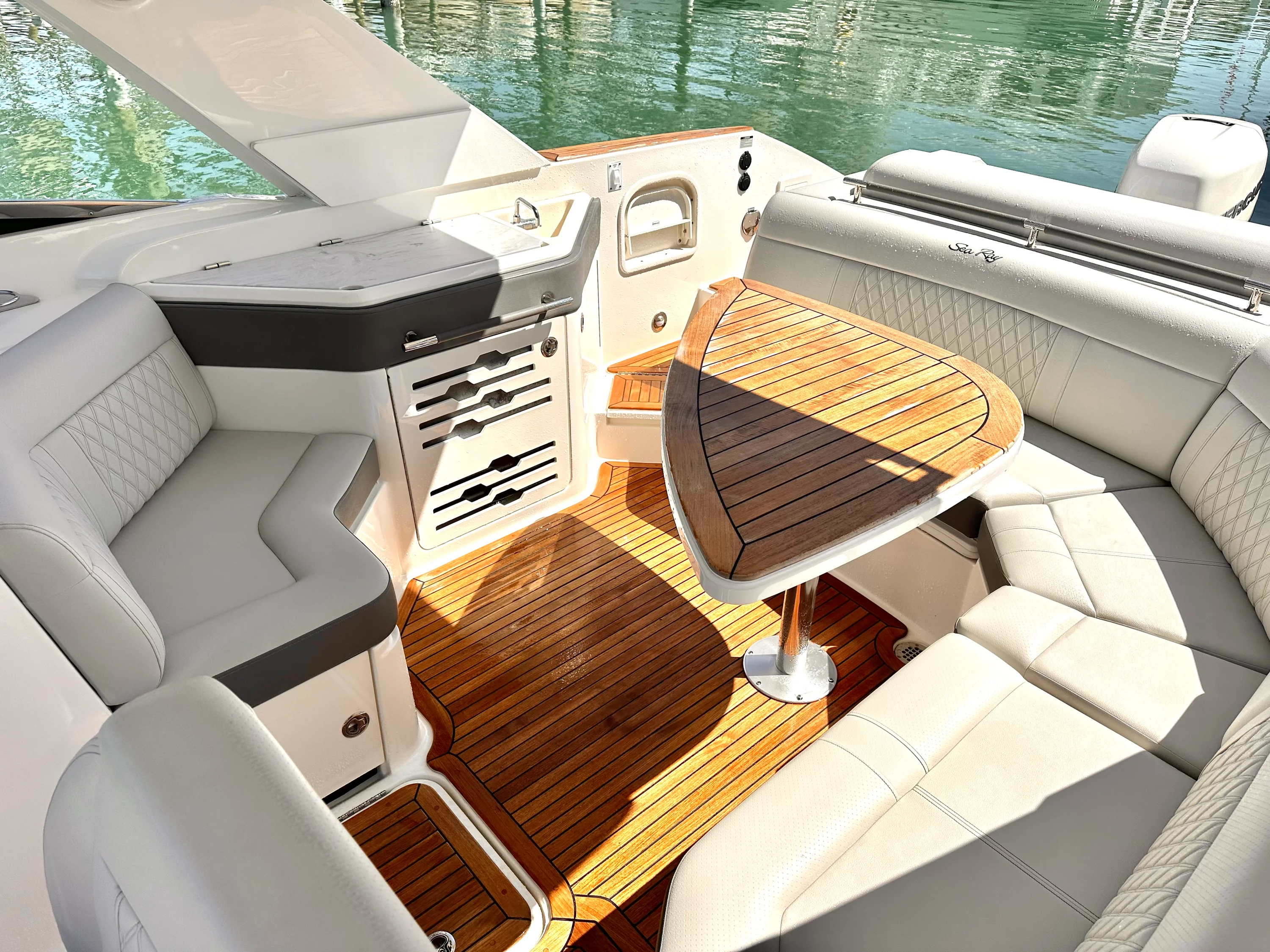 2022 Sea Ray 310 SLX OB Image Thumbnail #12