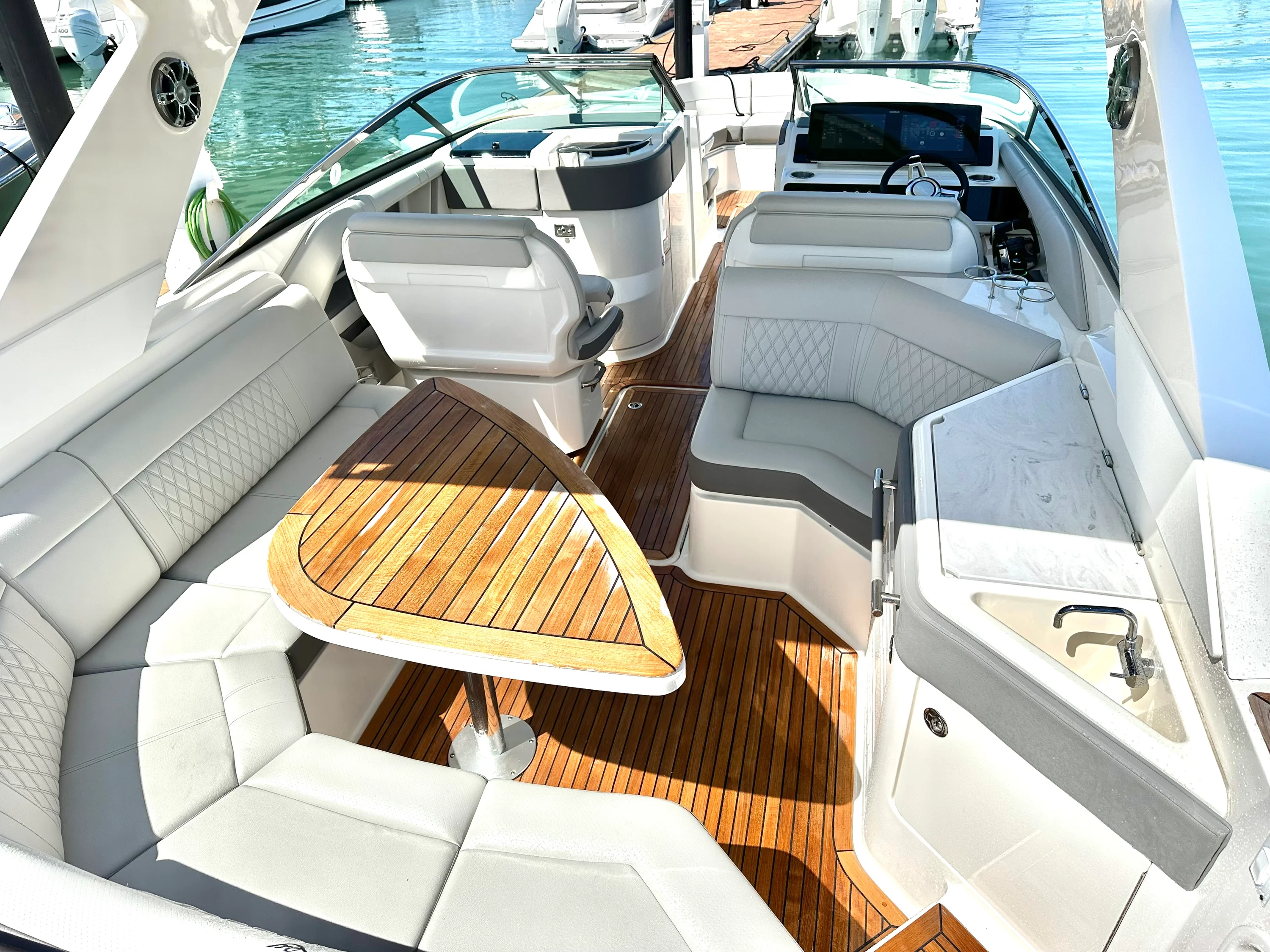 2022 Sea Ray 310 SLX OB Image Thumbnail #18