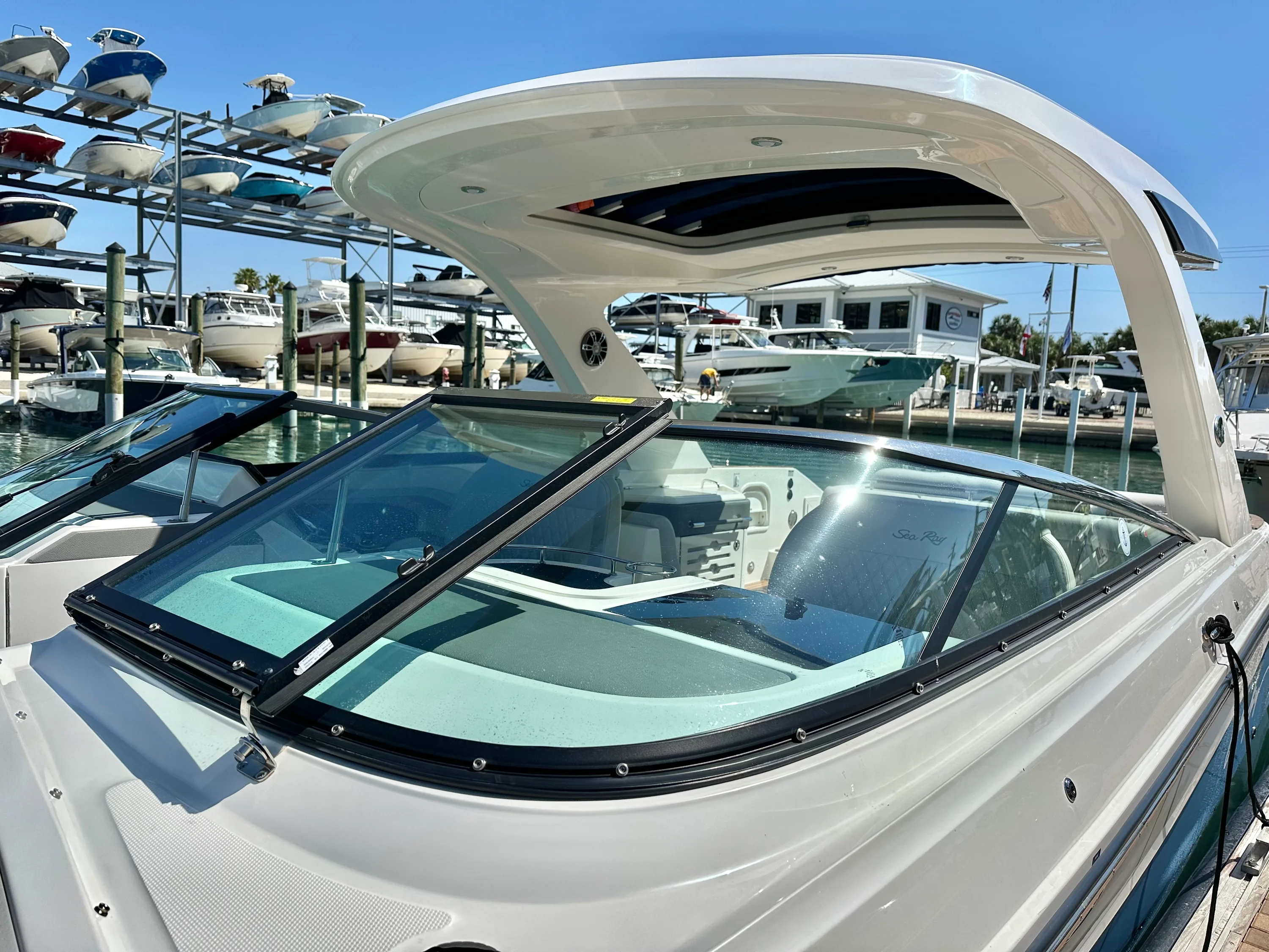 2022 Sea Ray 310 SLX OB Image Thumbnail #10