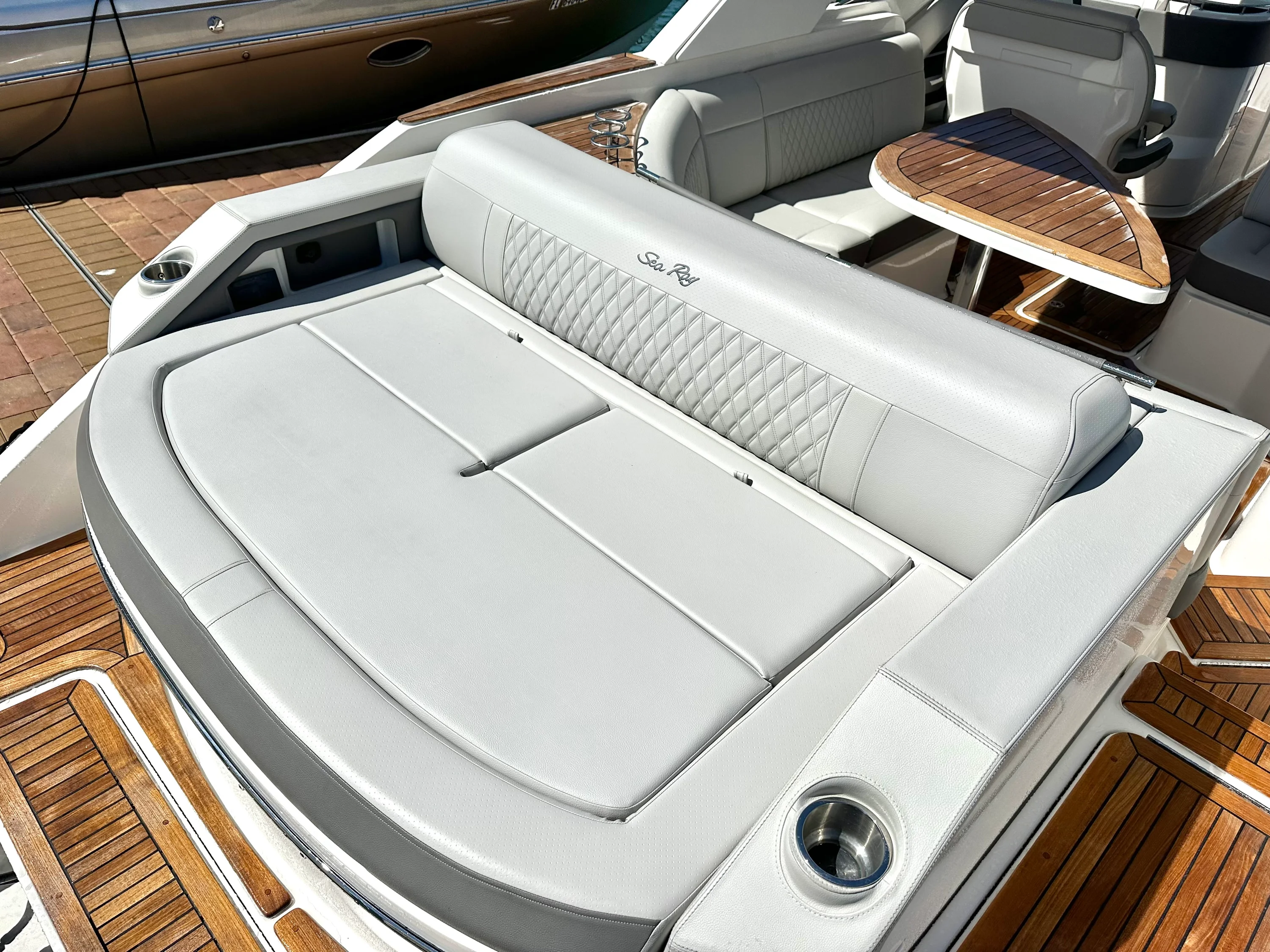 2022 Sea Ray 310 SLX OB Image Thumbnail #16