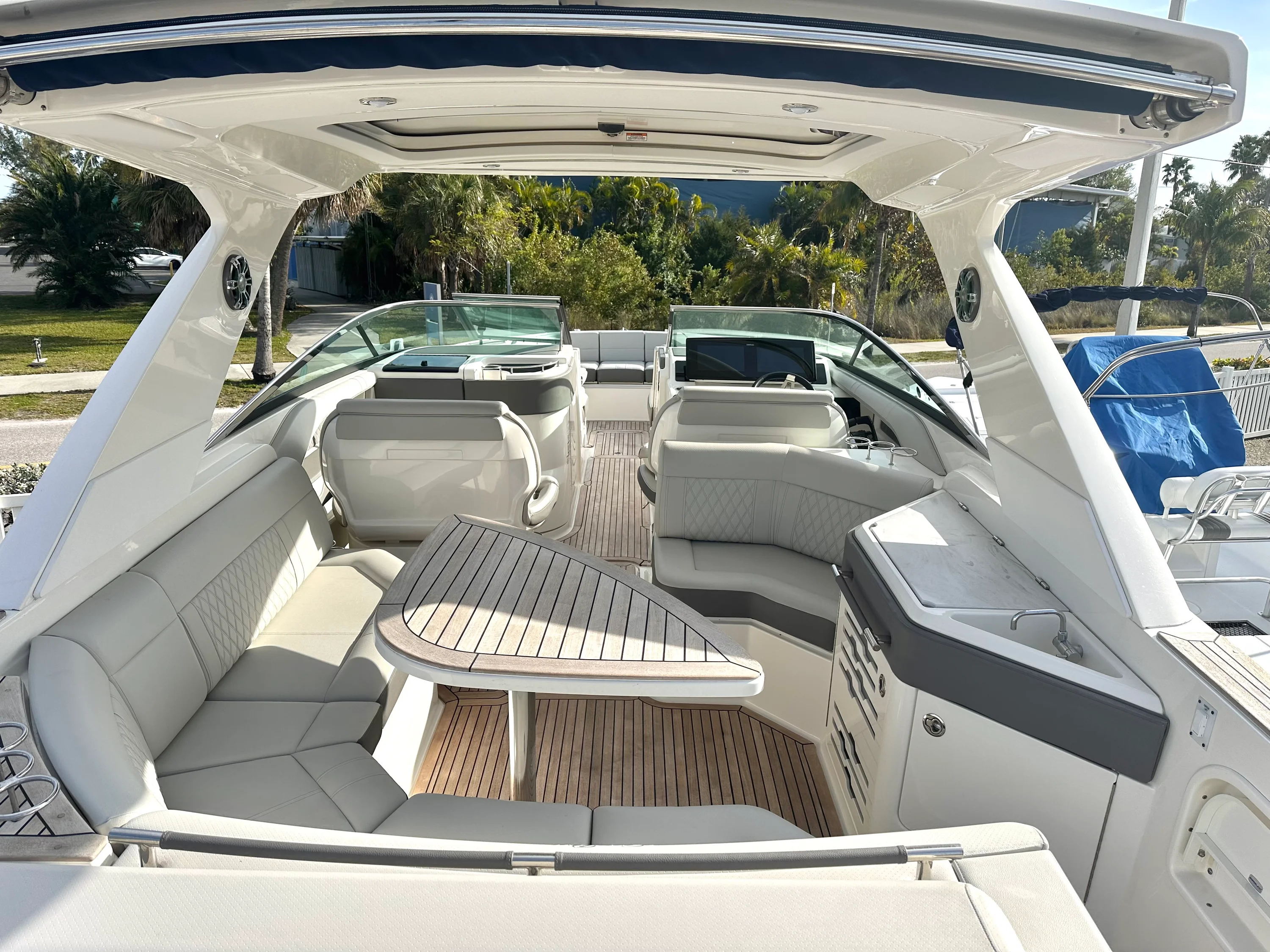 2022 Sea Ray 310 SLX OB Image Thumbnail #37