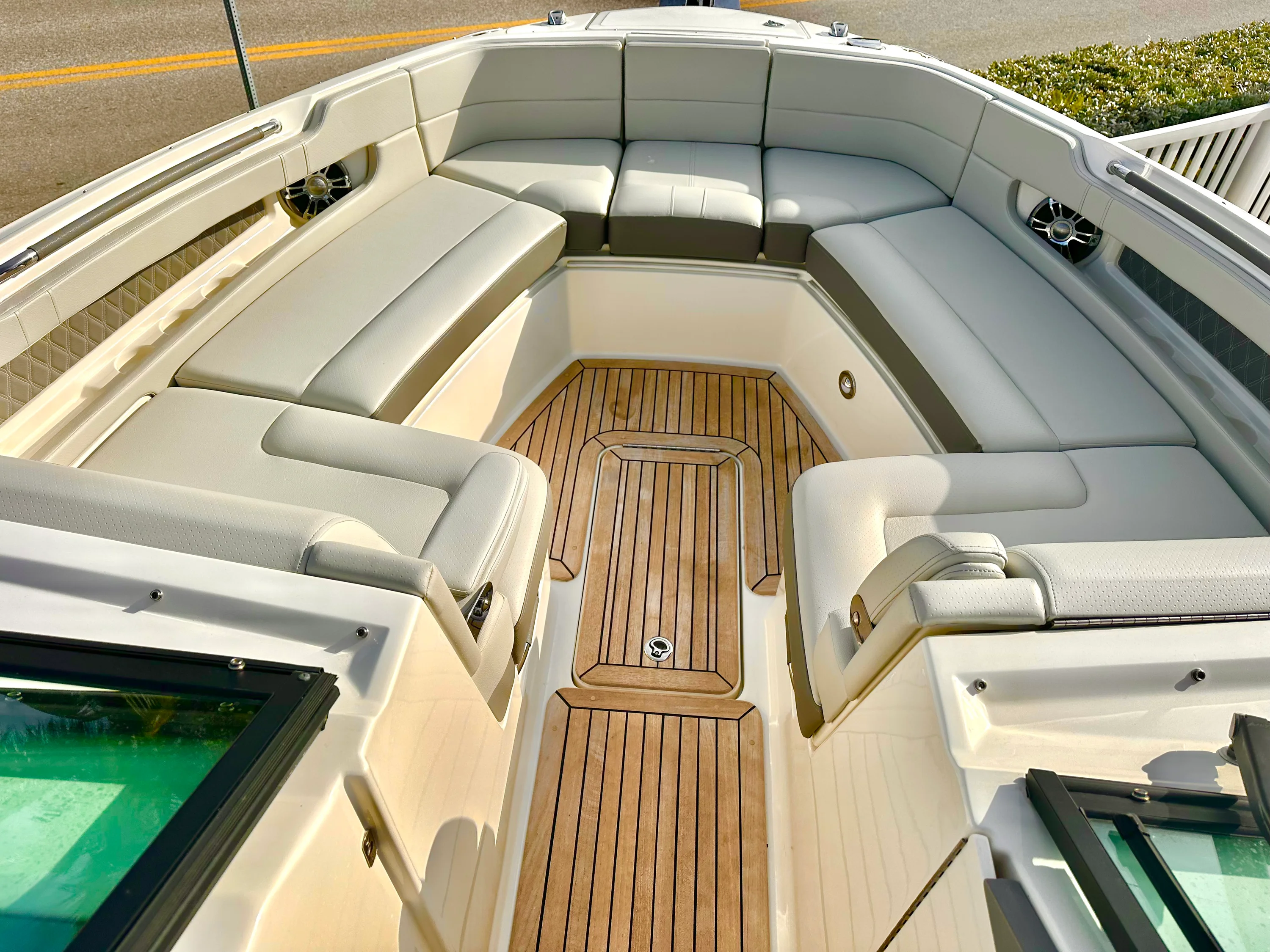 2022 Sea Ray 310 SLX OB Image Thumbnail #26