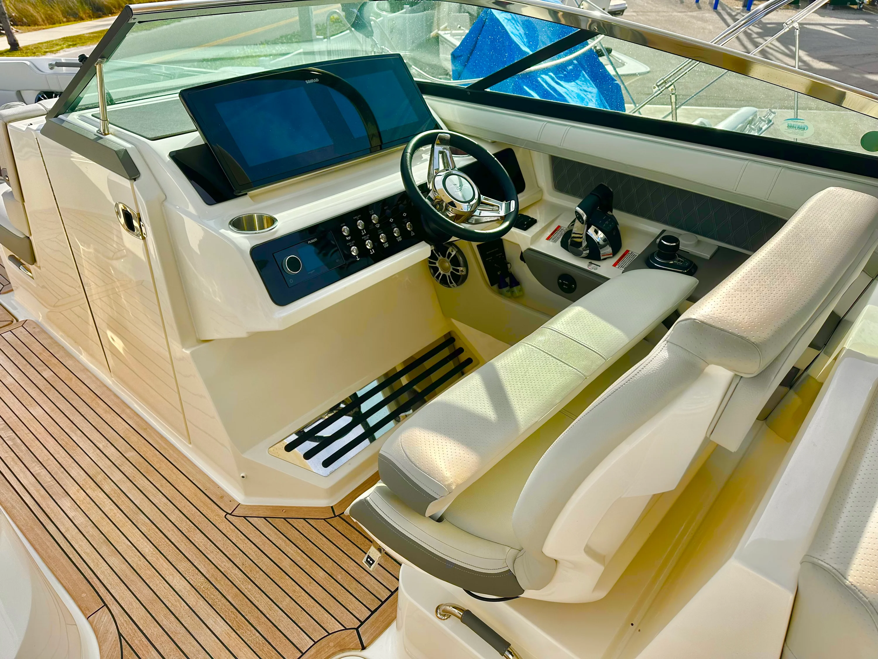 2022 Sea Ray 310 SLX OB Image Thumbnail #29