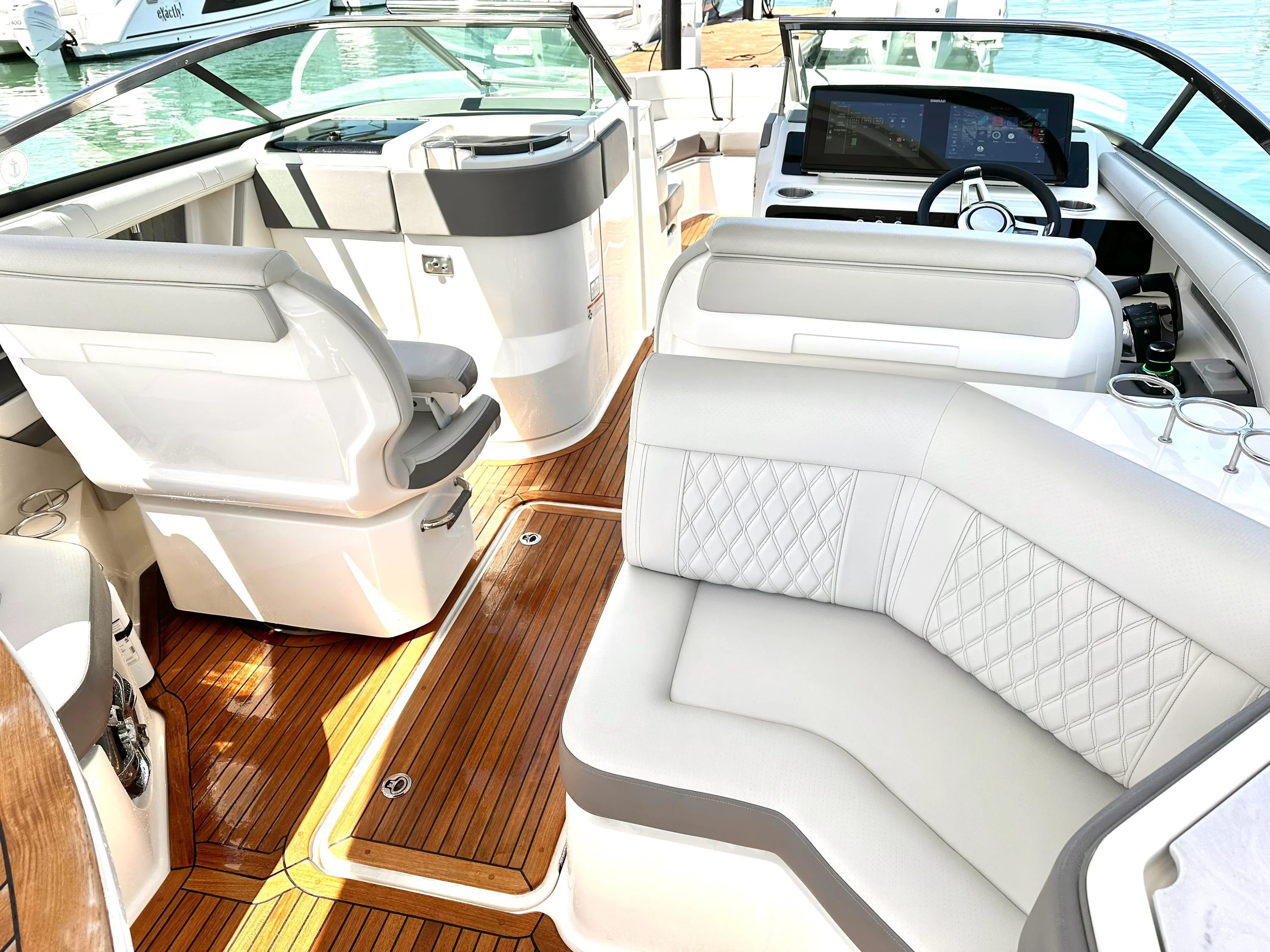 2022 Sea Ray 310 SLX OB Image Thumbnail #23