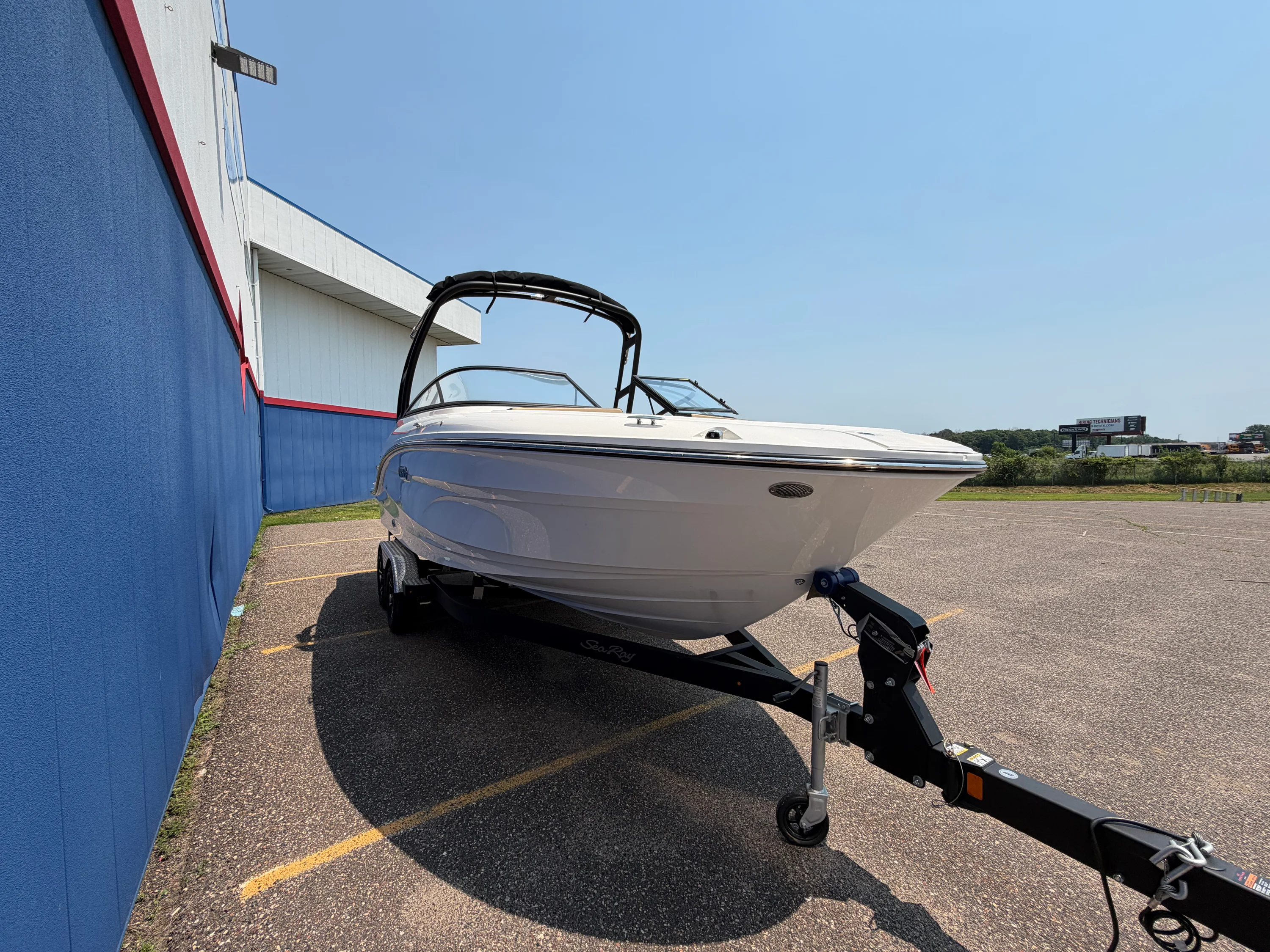2026 Sea Ray SPX 210 Image Thumbnail #1