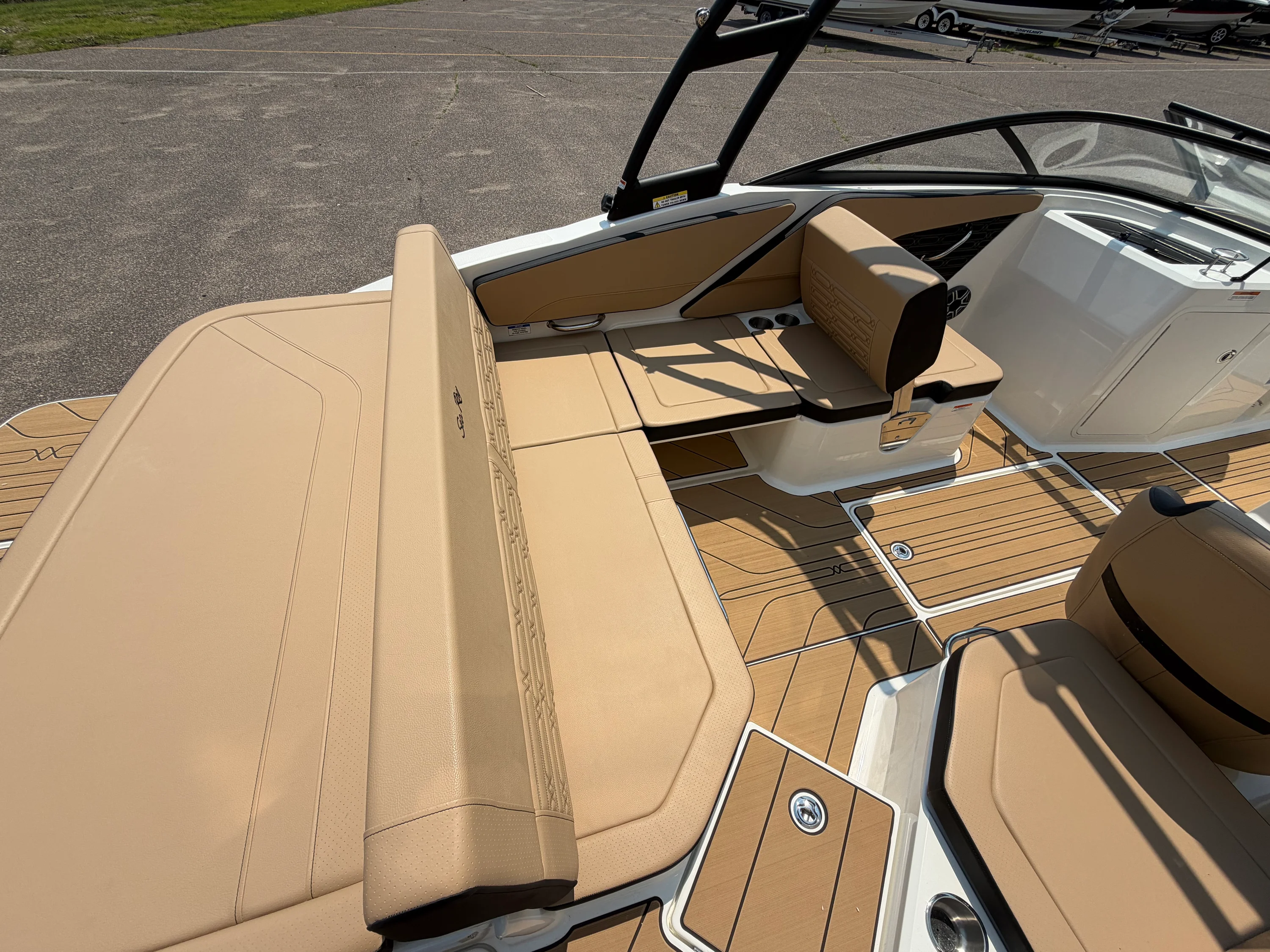 2026 Sea Ray SPX 210 Image Thumbnail #13