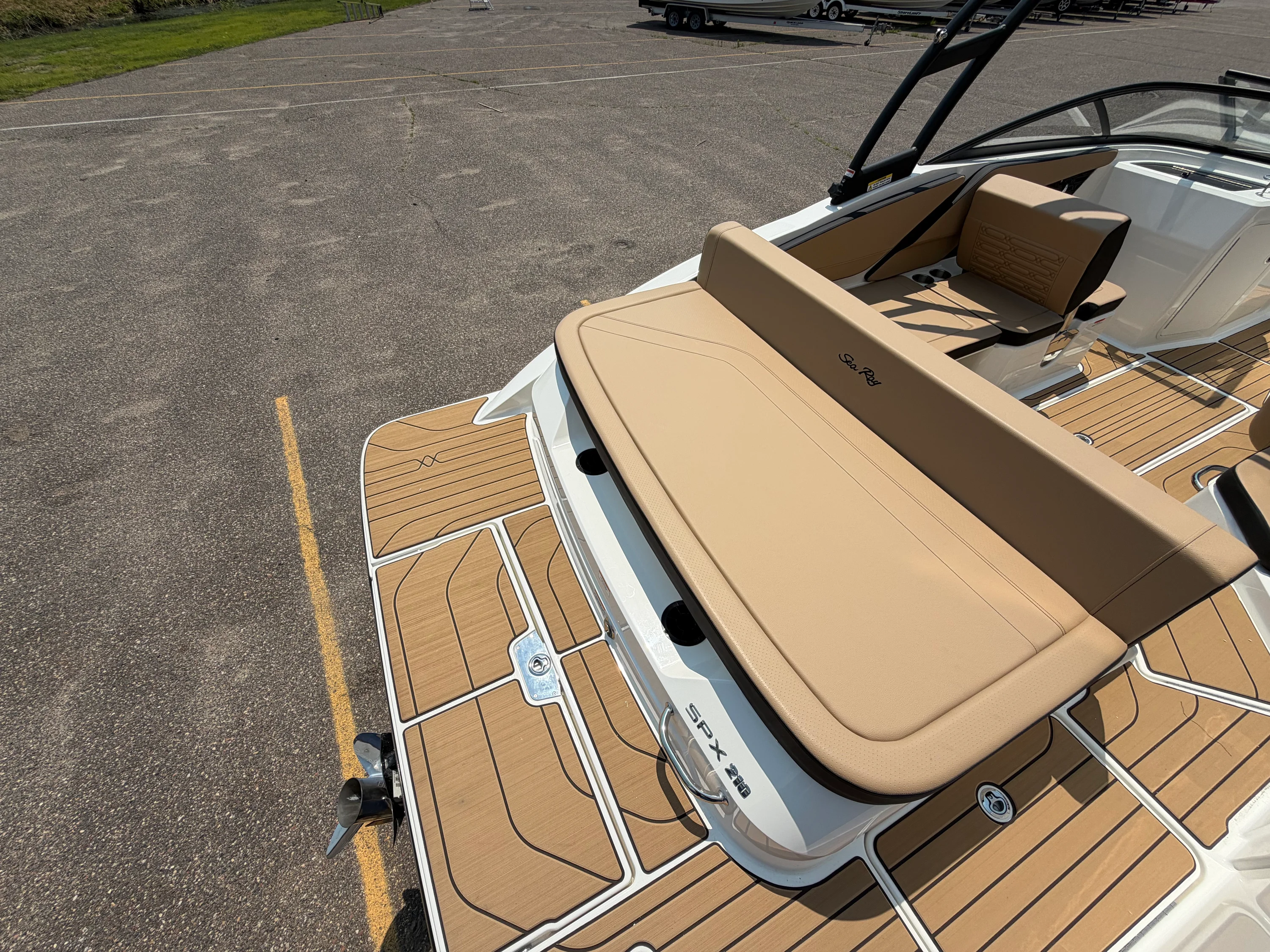 2026 Sea Ray SPX 210 Image Thumbnail #6