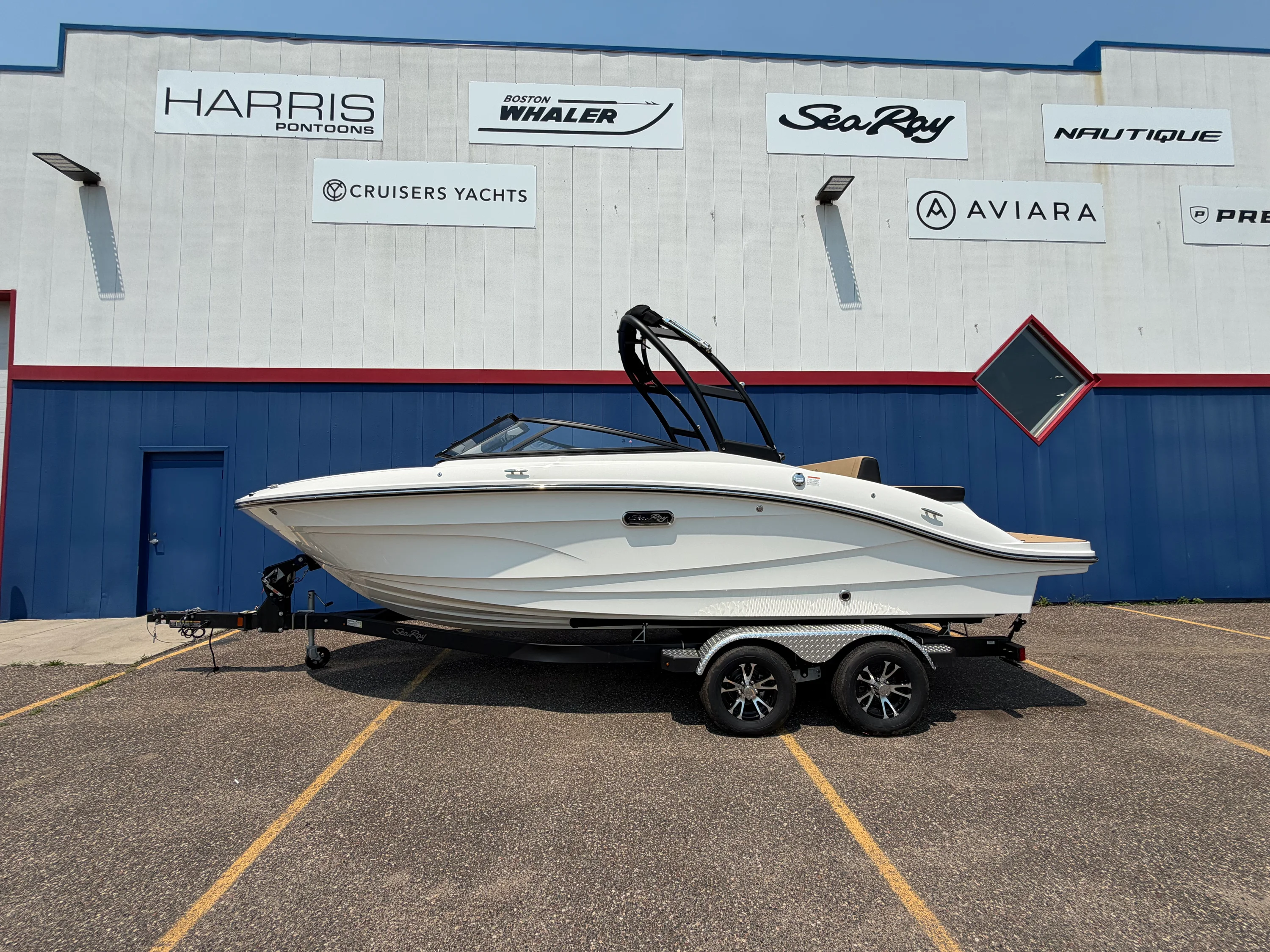 2026 Sea Ray SPX 210 Image Thumbnail #0