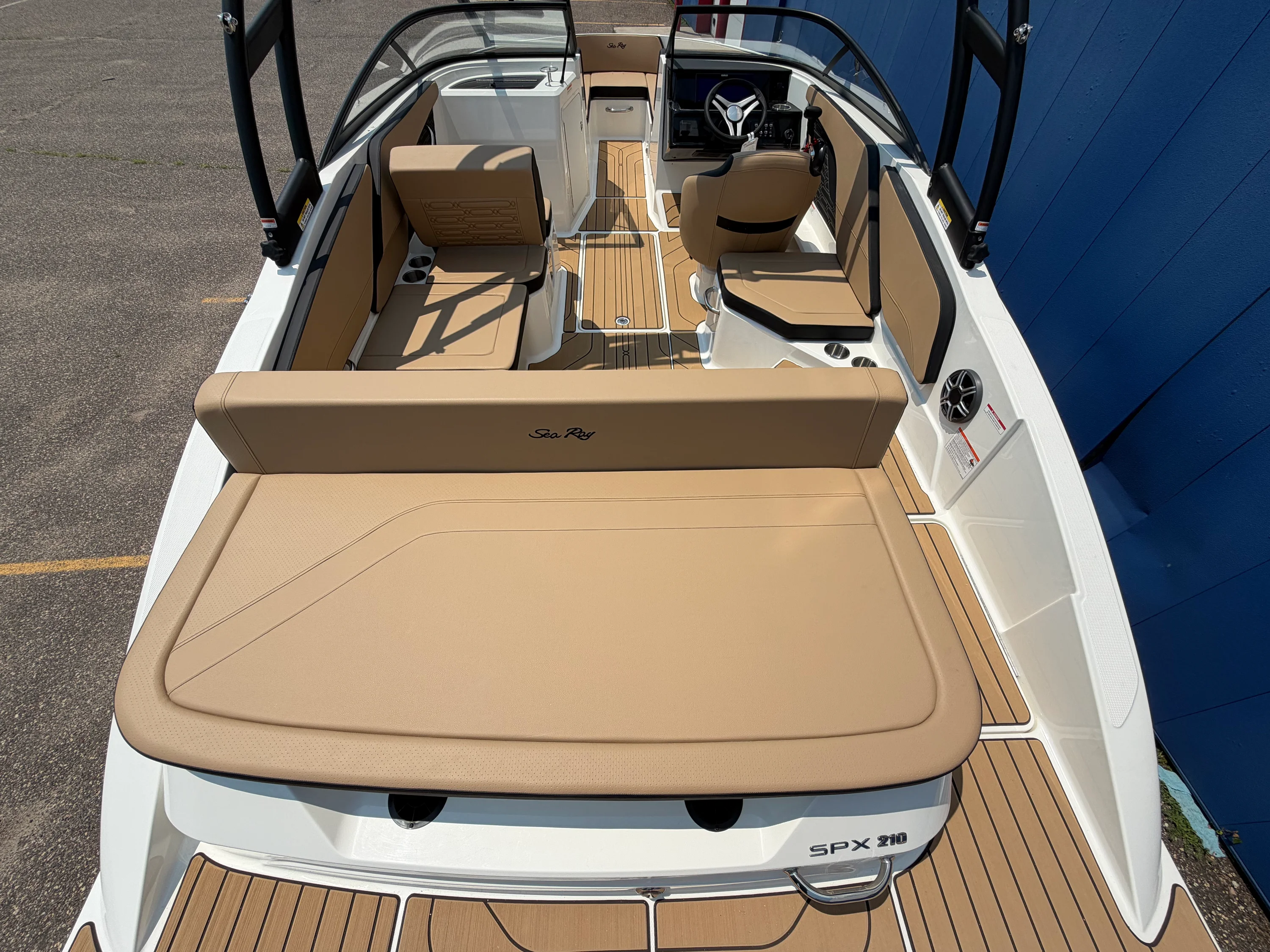 2026 Sea Ray SPX 210 Image Thumbnail #7