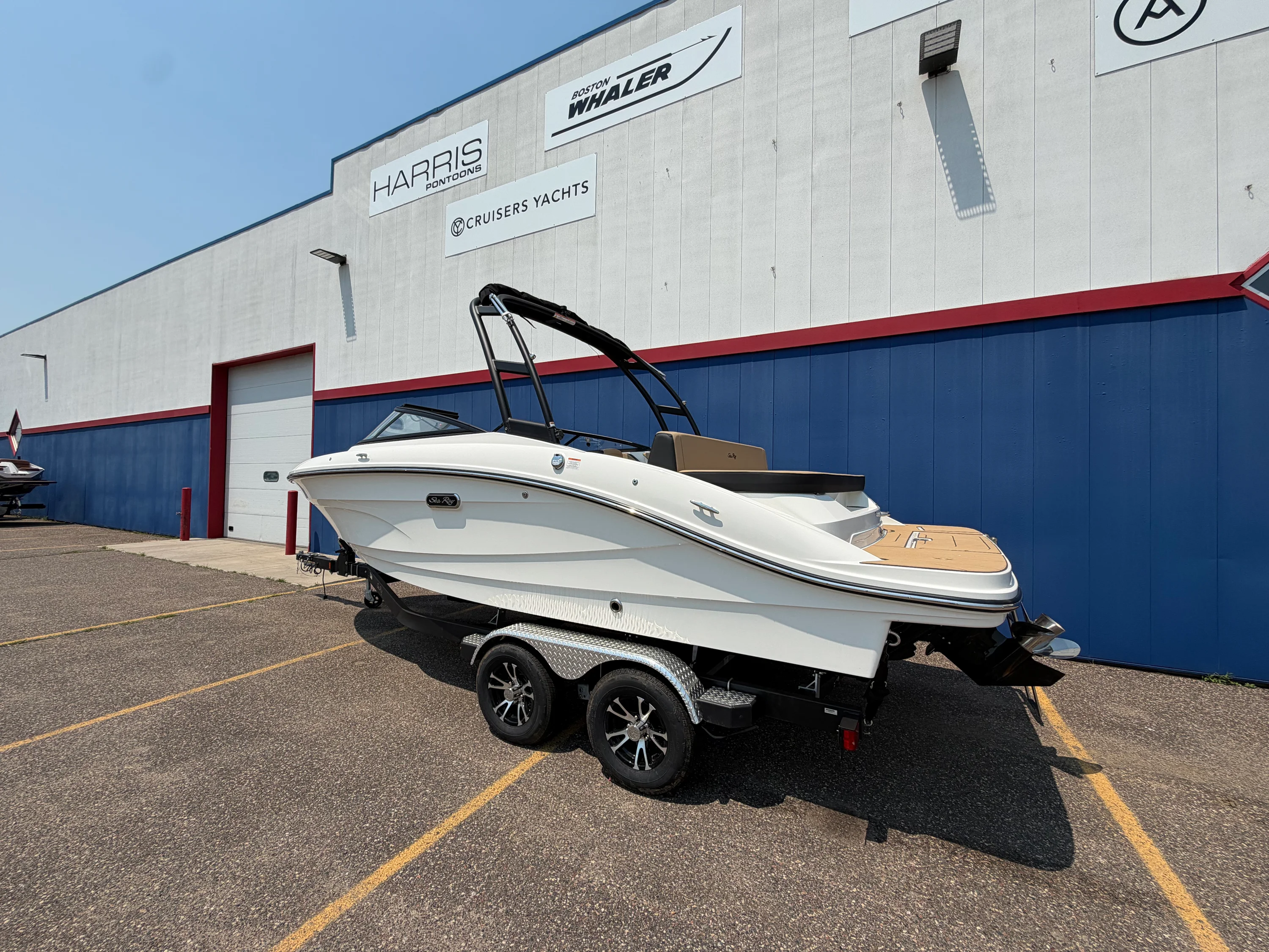 2026 Sea Ray SPX 210 Image Thumbnail #4