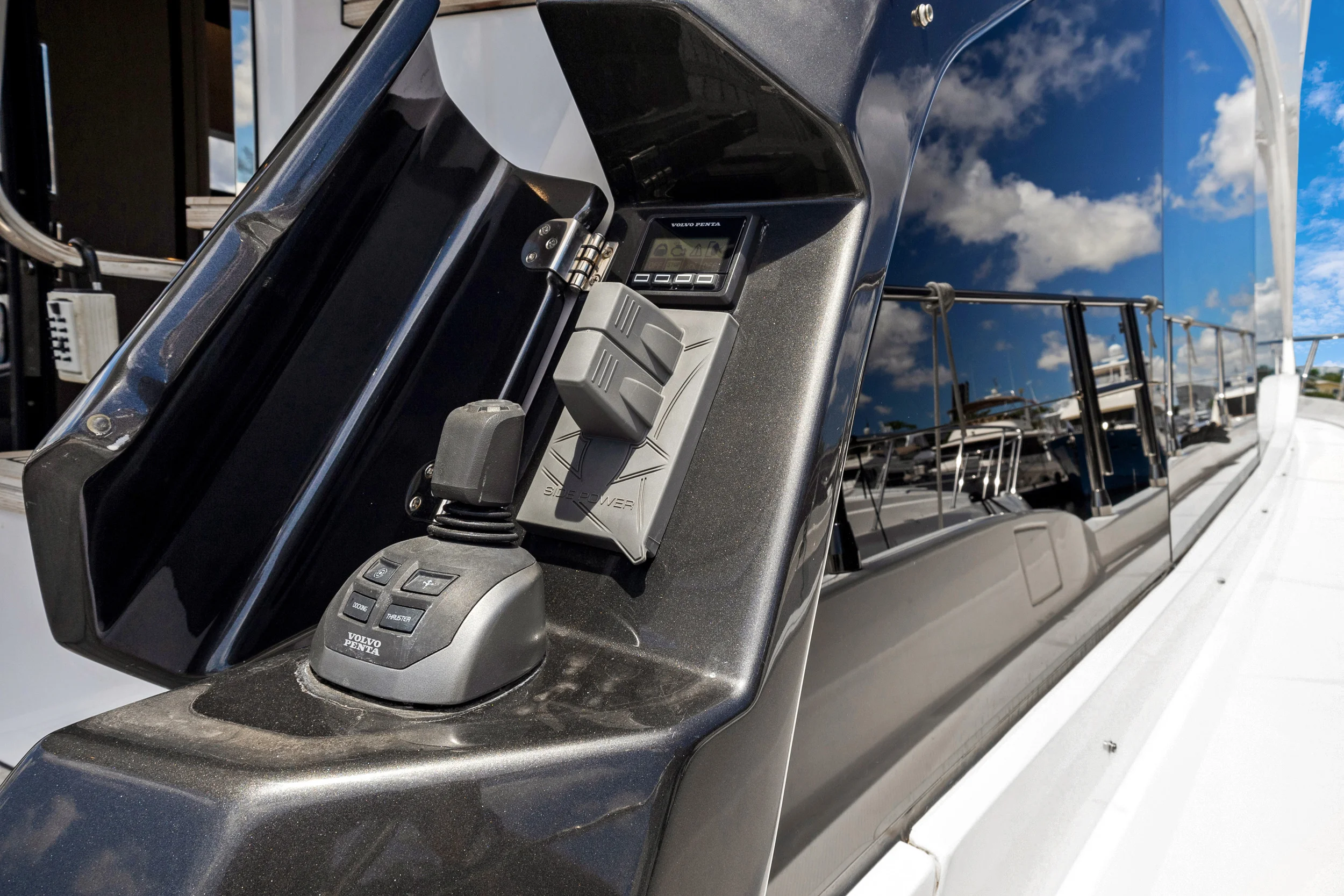 2025 Azimut FLY 53 Image Thumbnail #9