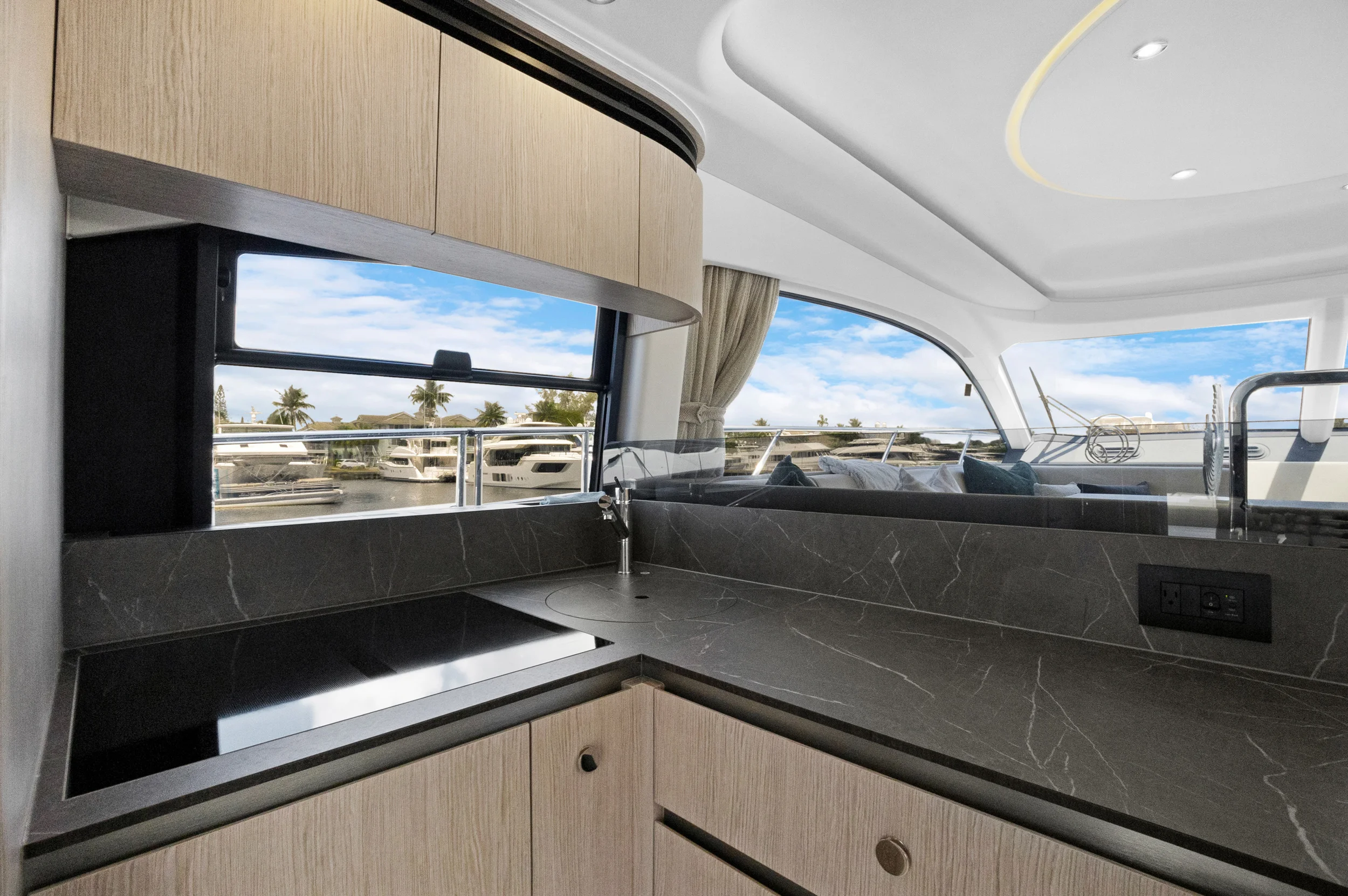 2025 Azimut FLY 53 Image Thumbnail #18