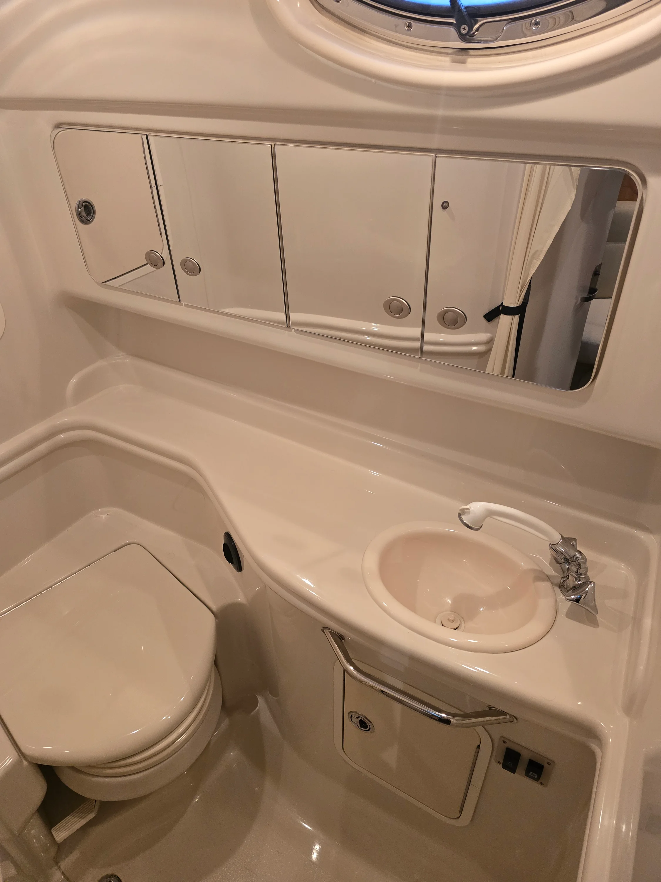 2006 Sea Ray 320 Sundancer Image Thumbnail #23