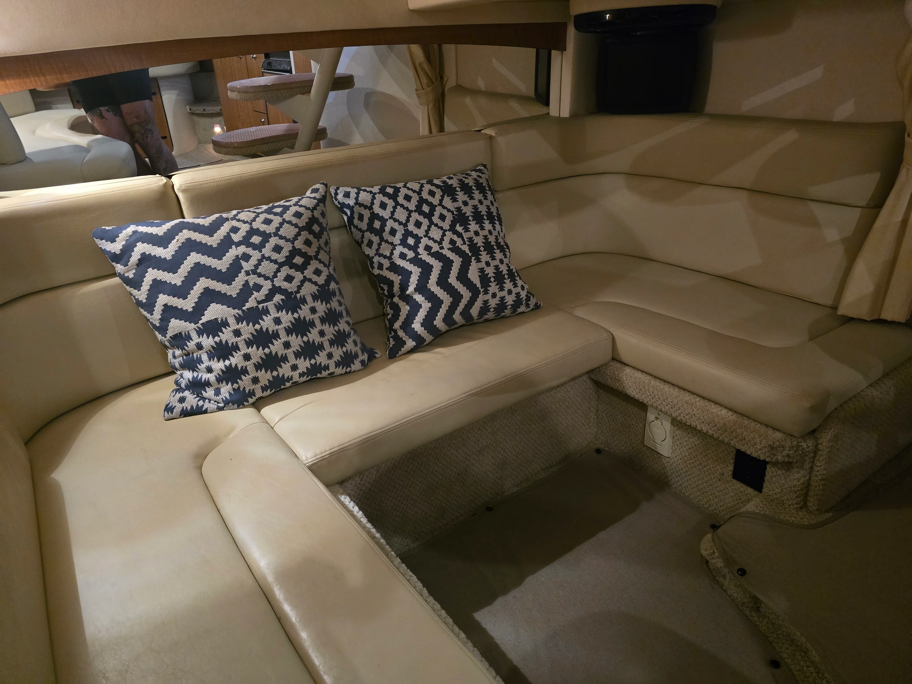 2006 Sea Ray 320 Sundancer Image Thumbnail #21
