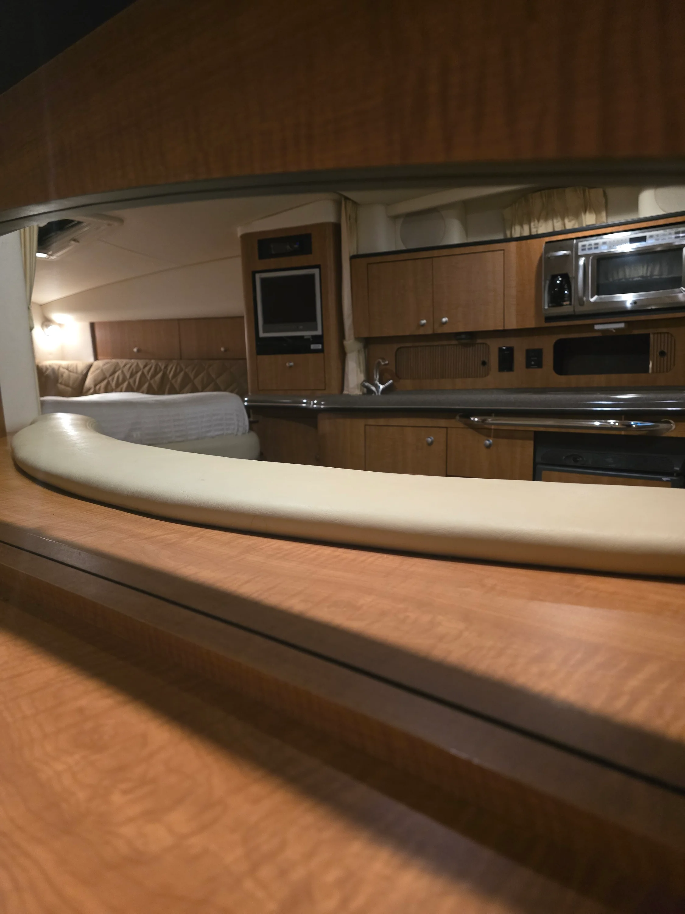 2006 Sea Ray 320 Sundancer Image Thumbnail #14