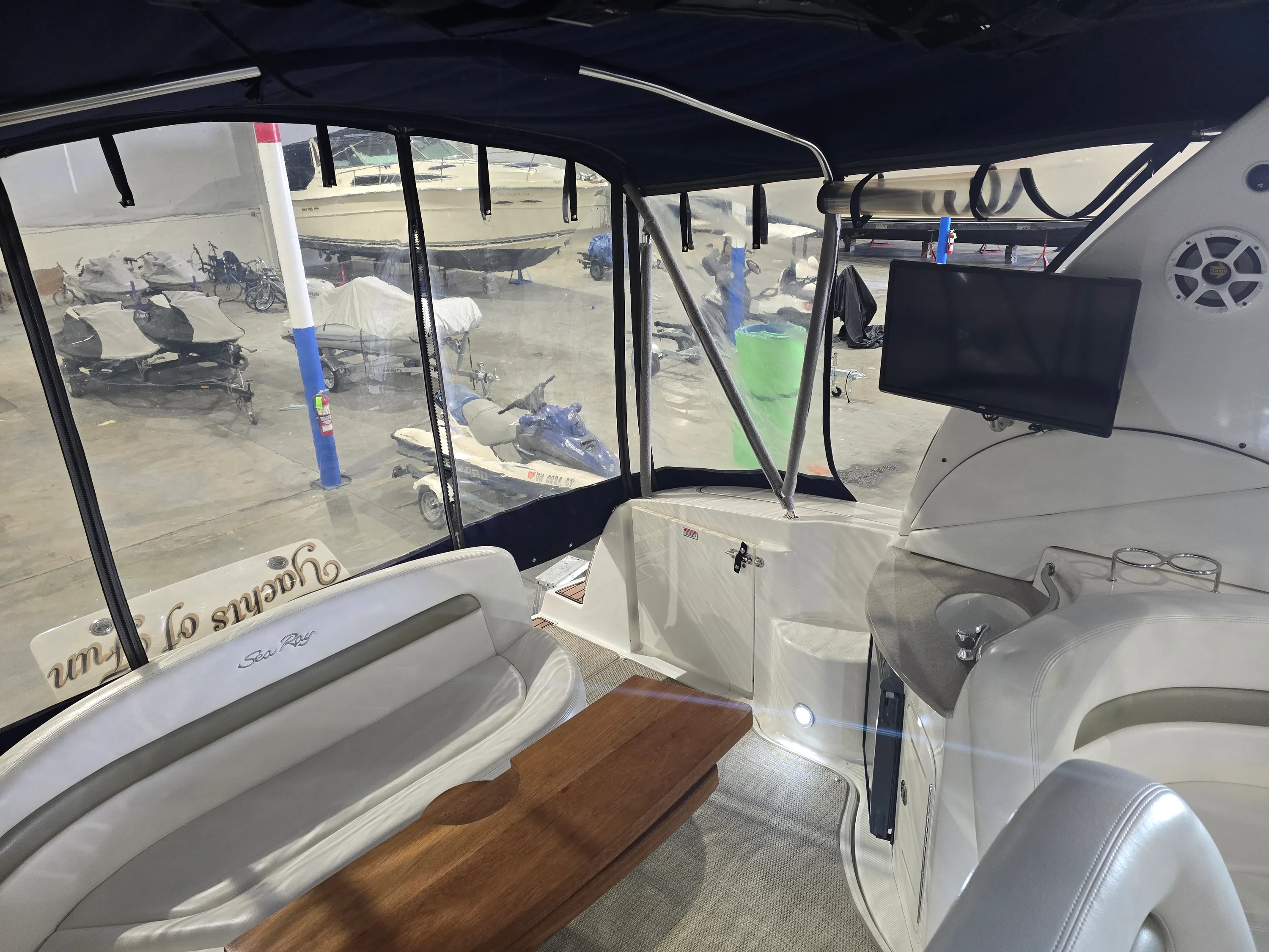 2006 Sea Ray 320 Sundancer Image Thumbnail #9
