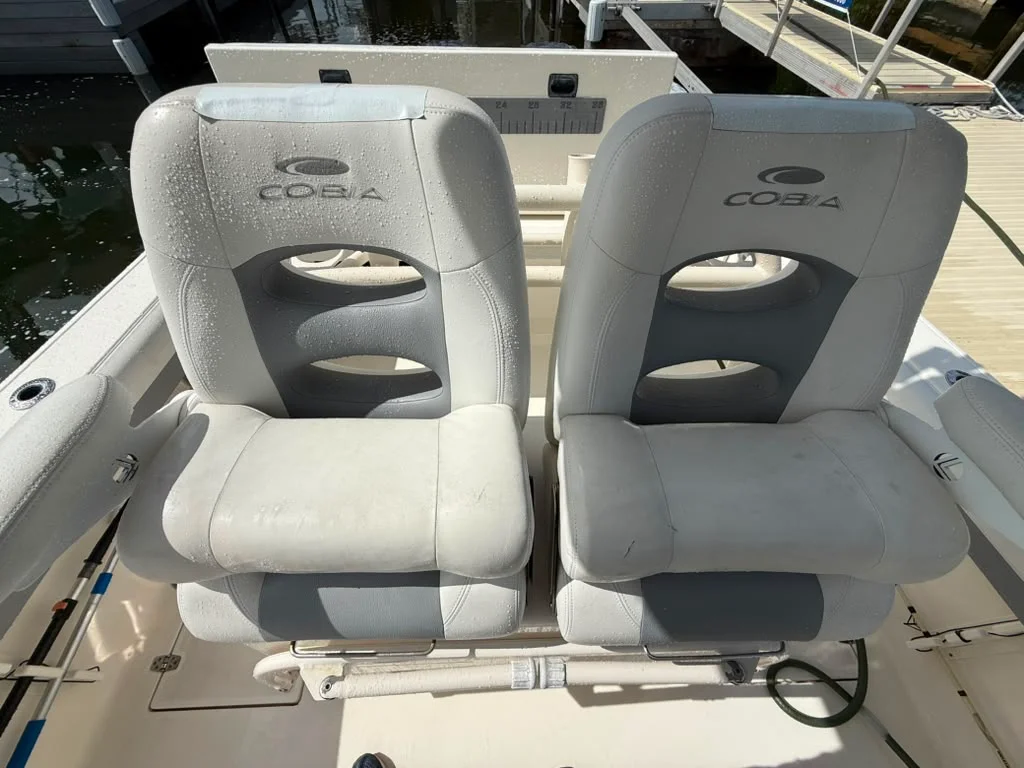 2018 Cobia 261 CENTER CONSOLE Image Thumbnail #16
