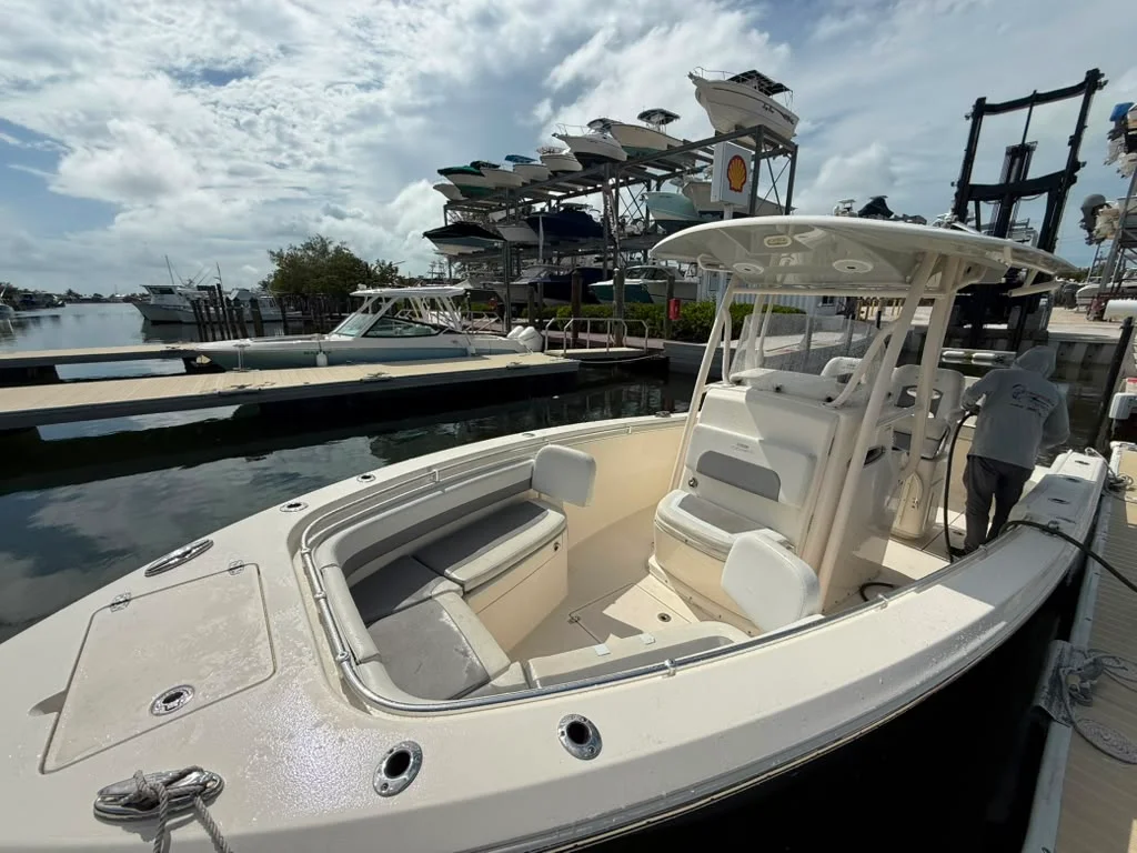 2018 Cobia 261 CENTER CONSOLE Image Thumbnail #10