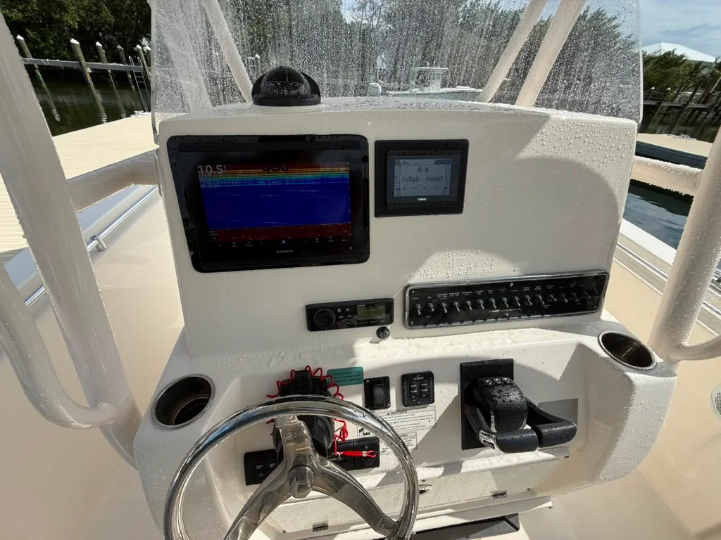 2018 Cobia 261 CENTER CONSOLE Image Thumbnail #14