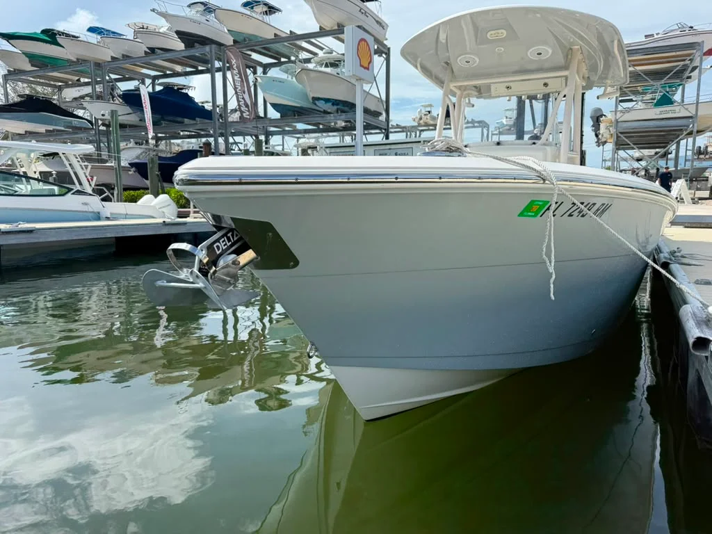 2018 Cobia 261 CENTER CONSOLE Image Thumbnail #8