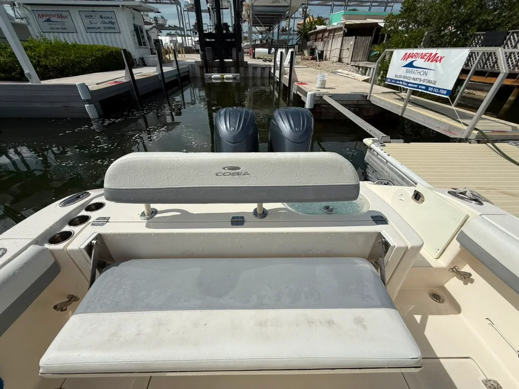 2018 Cobia 261 CENTER CONSOLE Image Thumbnail #19