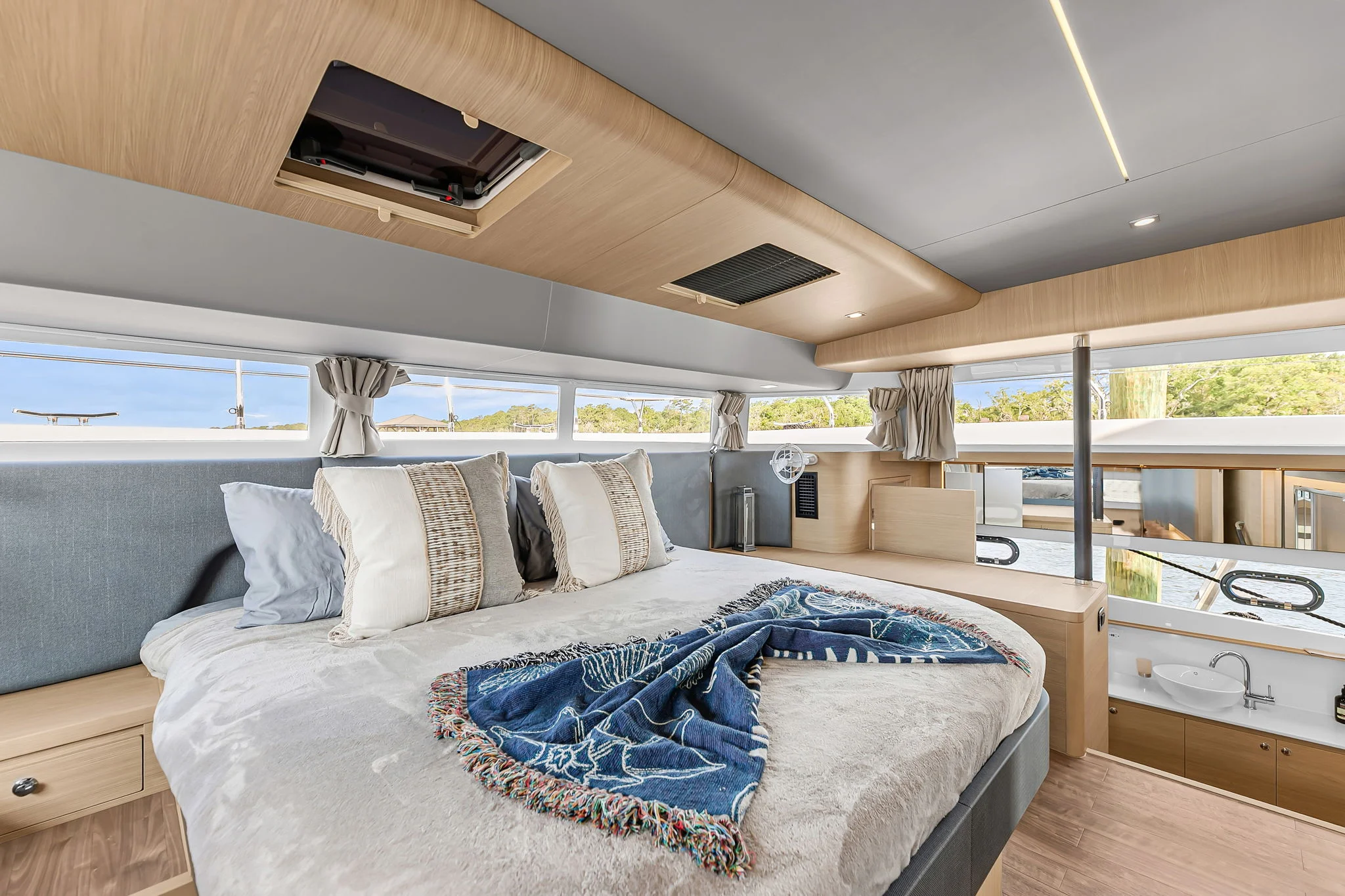 2025 Aquila 54 Yacht Image Thumbnail #14