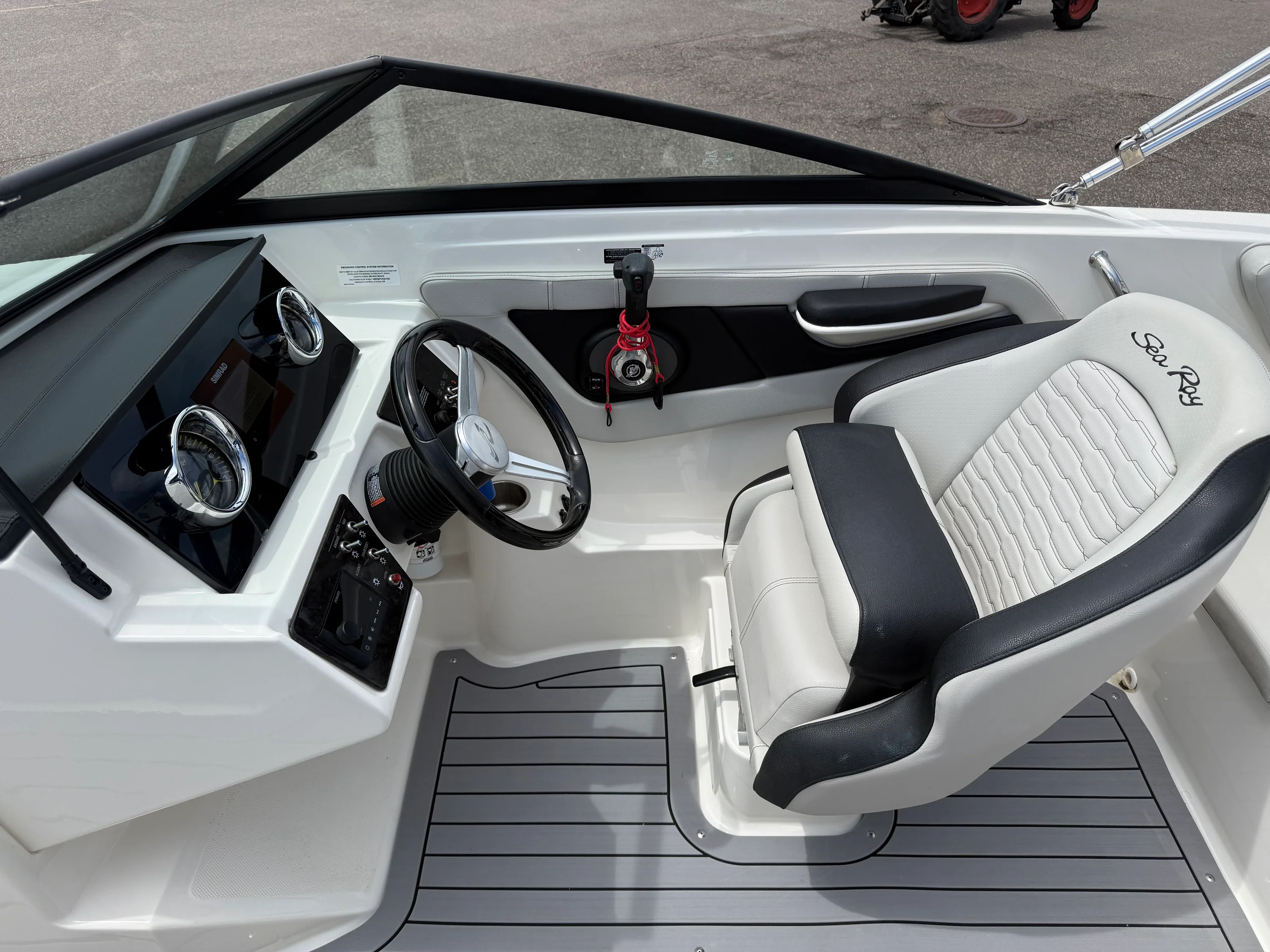 2021 Sea Ray SPX 190 Image Thumbnail #14