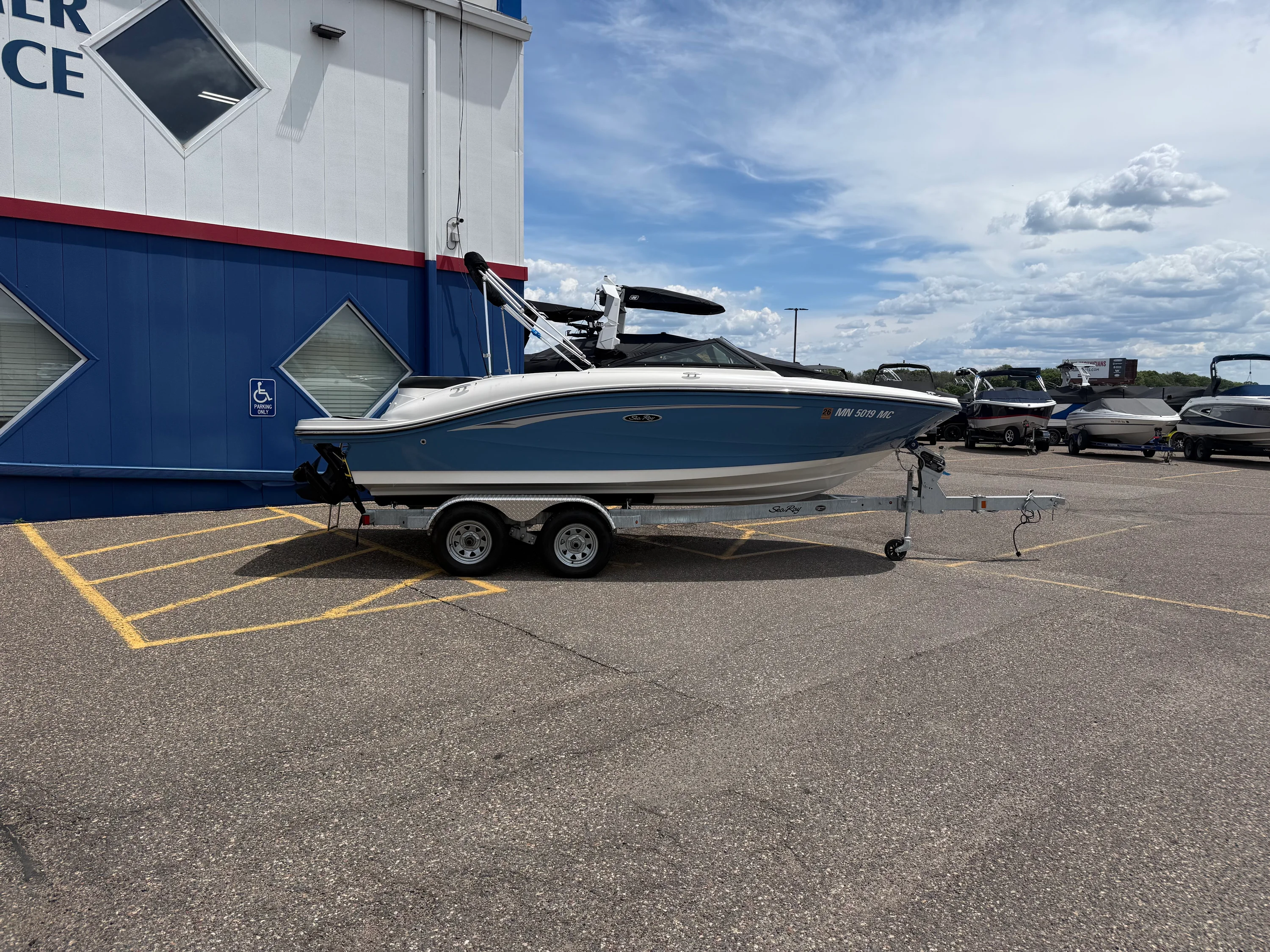 2021 Sea Ray SPX 190 Image Thumbnail #4
