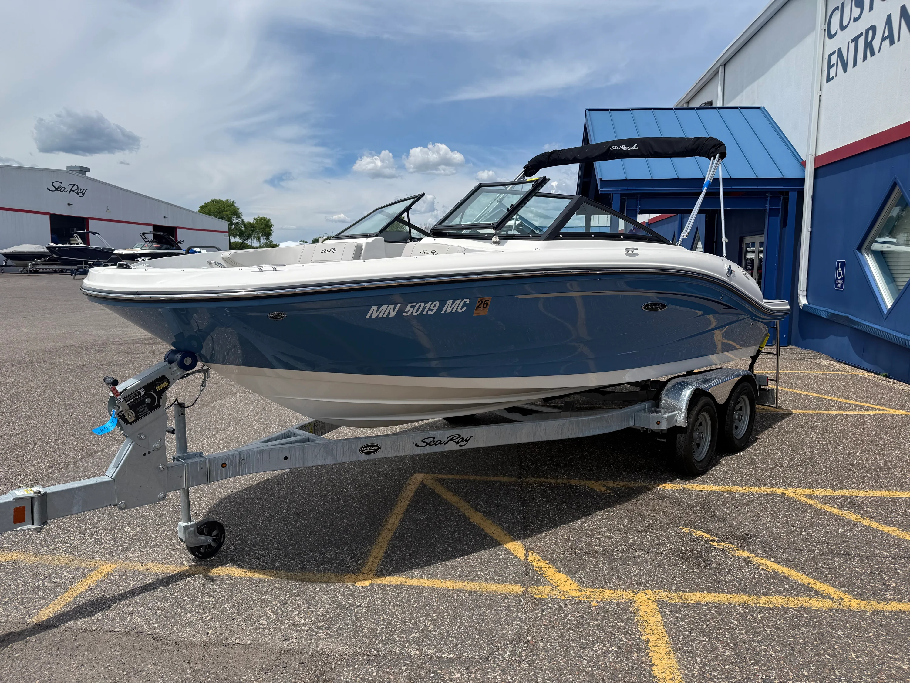2021 Sea Ray SPX 190 Image Thumbnail #1