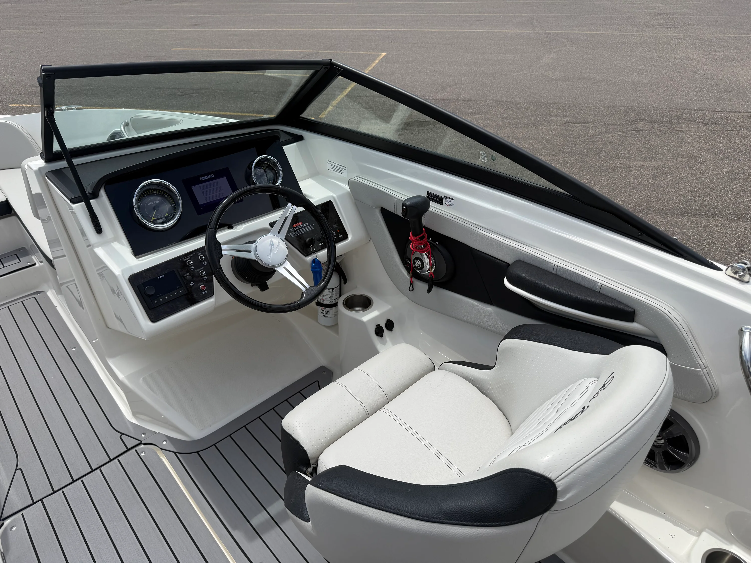 2021 Sea Ray SPX 190 Image Thumbnail #13