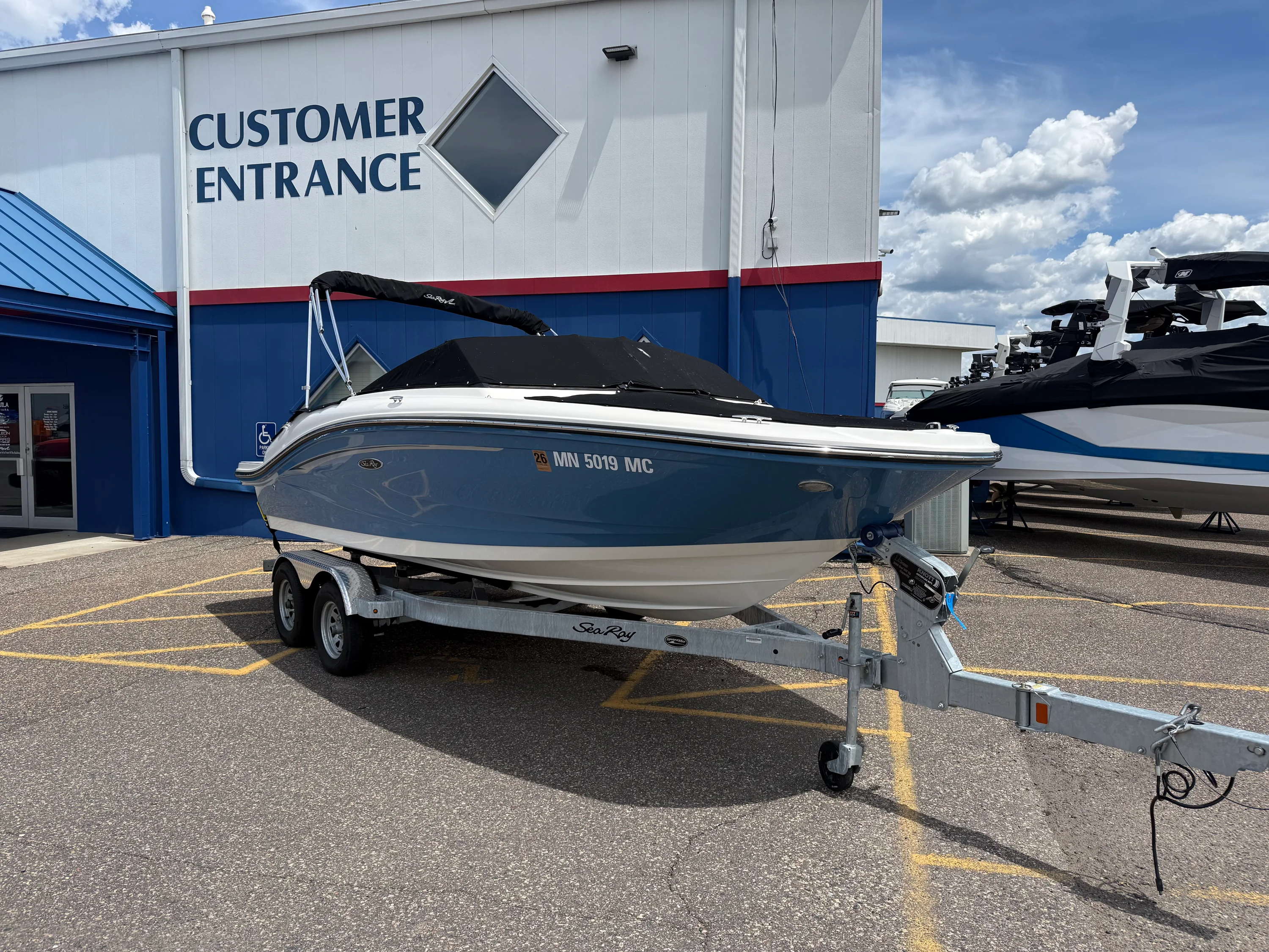 2021 Sea Ray SPX 190 Image Thumbnail #0
