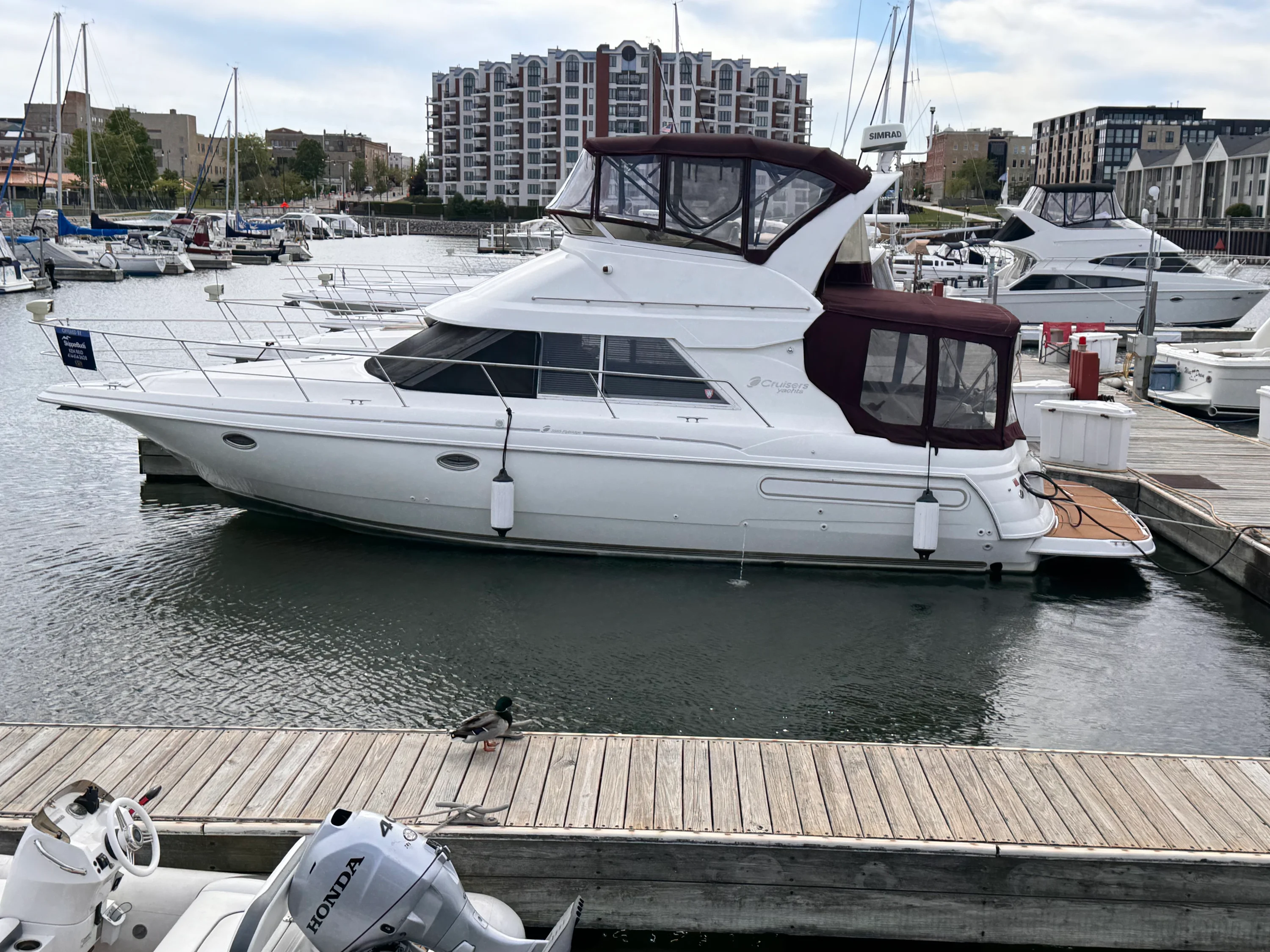 1998 Cruisers Yachts 3585 Image Thumbnail #1