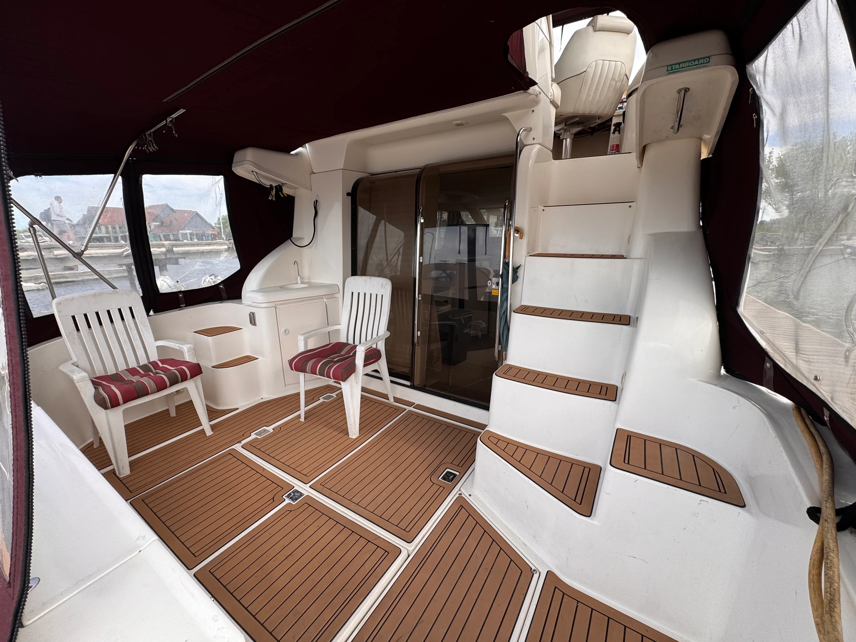 1998 Cruisers Yachts 3585 Image Thumbnail #7