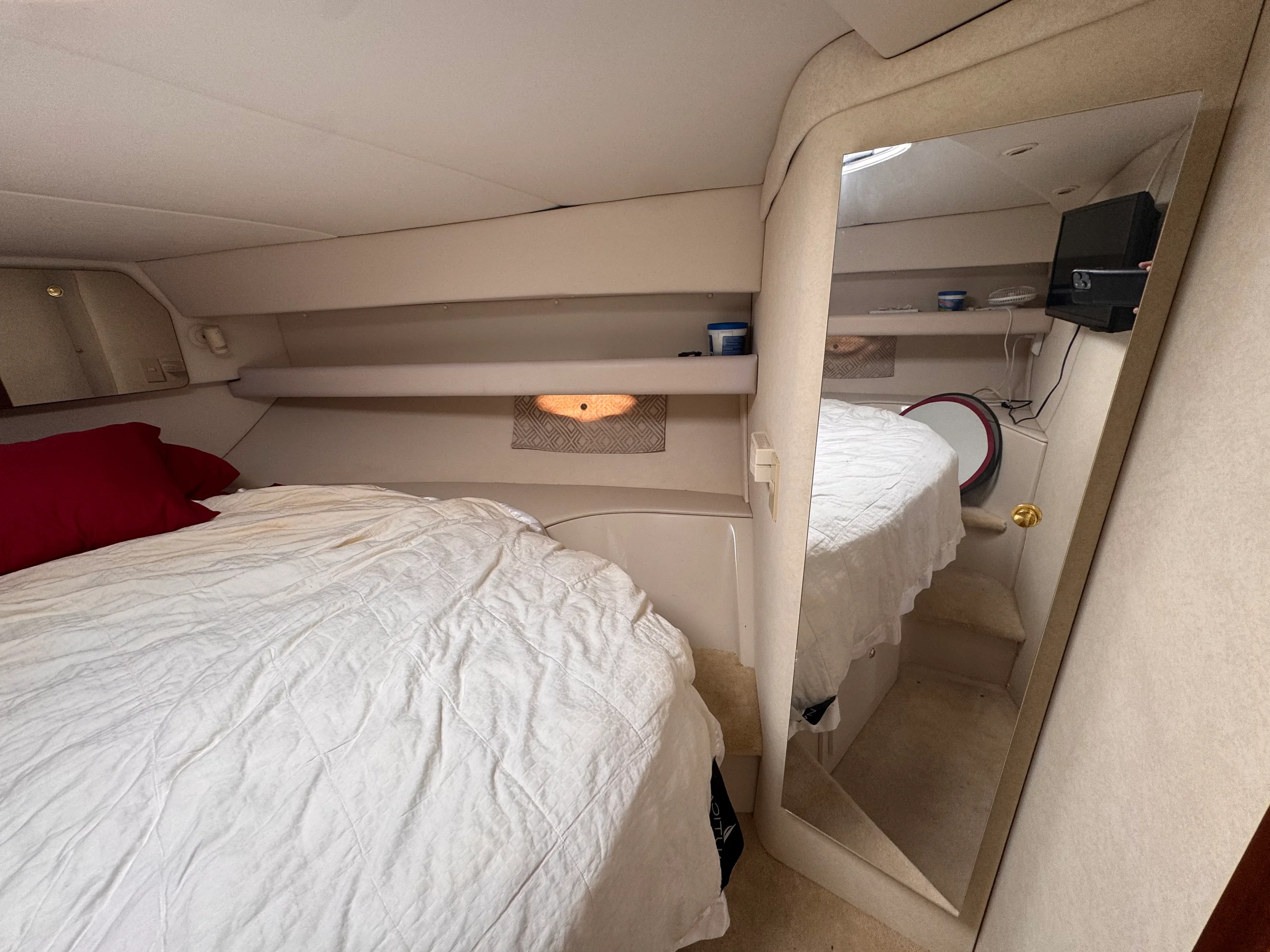 1998 Cruisers Yachts 3585 Image Thumbnail #14