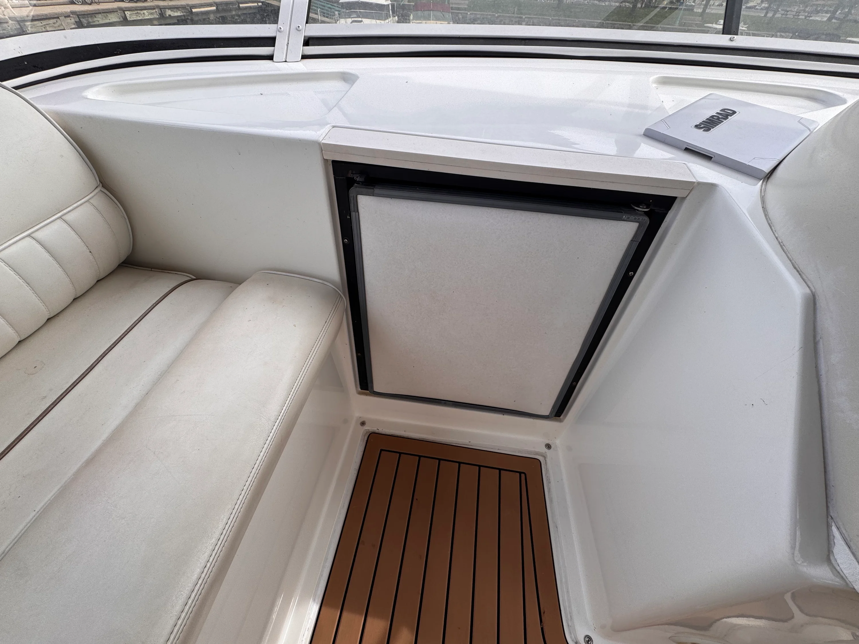 1998 Cruisers Yachts 3585 Image Thumbnail #23