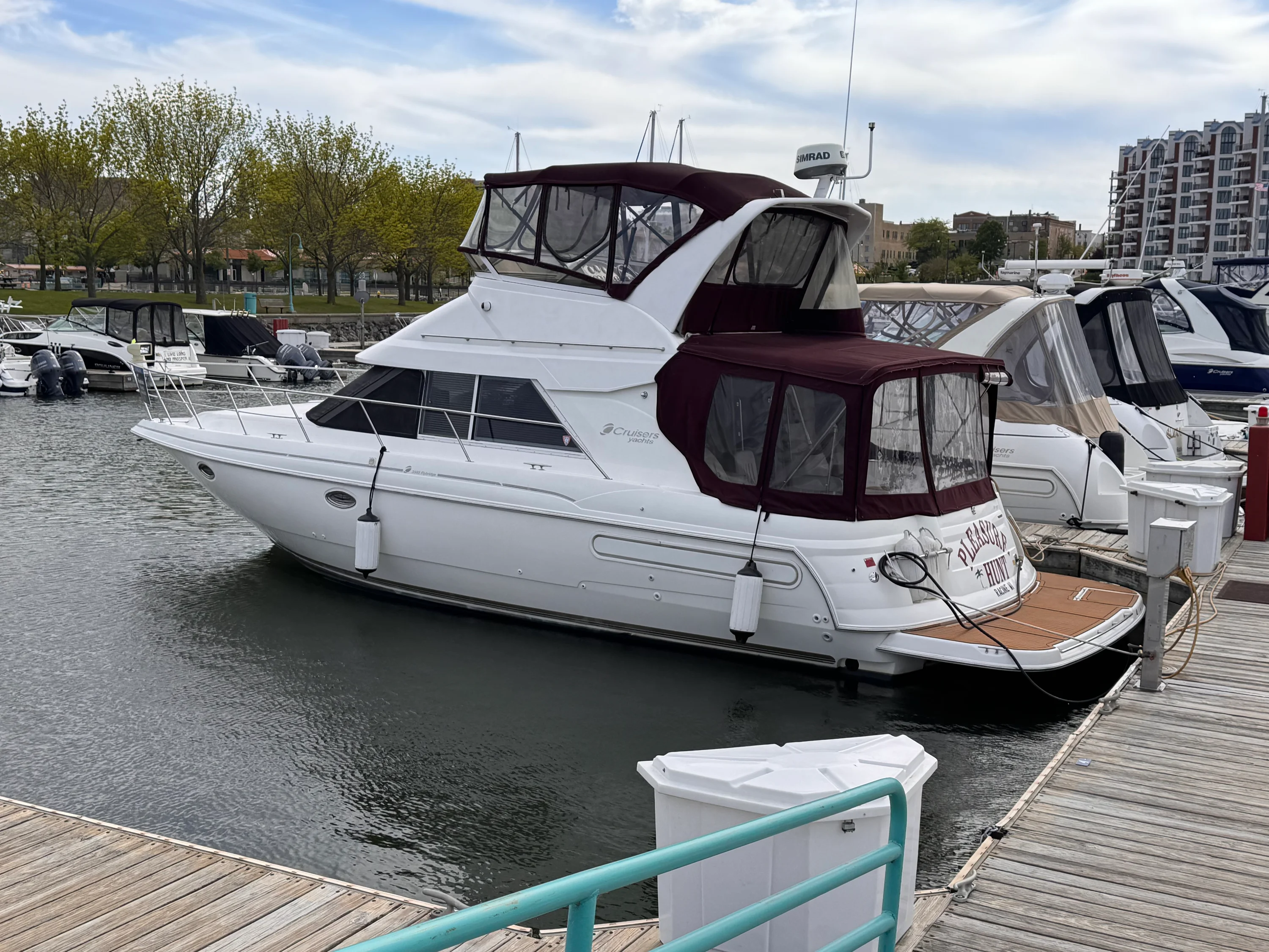 1998 Cruisers Yachts 3585 Image Thumbnail #3