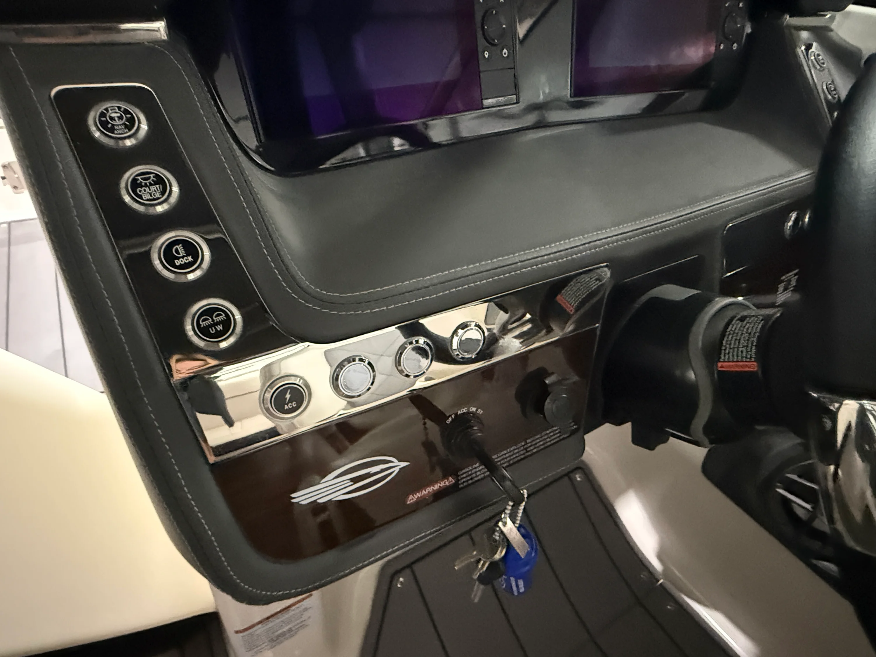 2023 Chaparral 267 SS Image Thumbnail #13