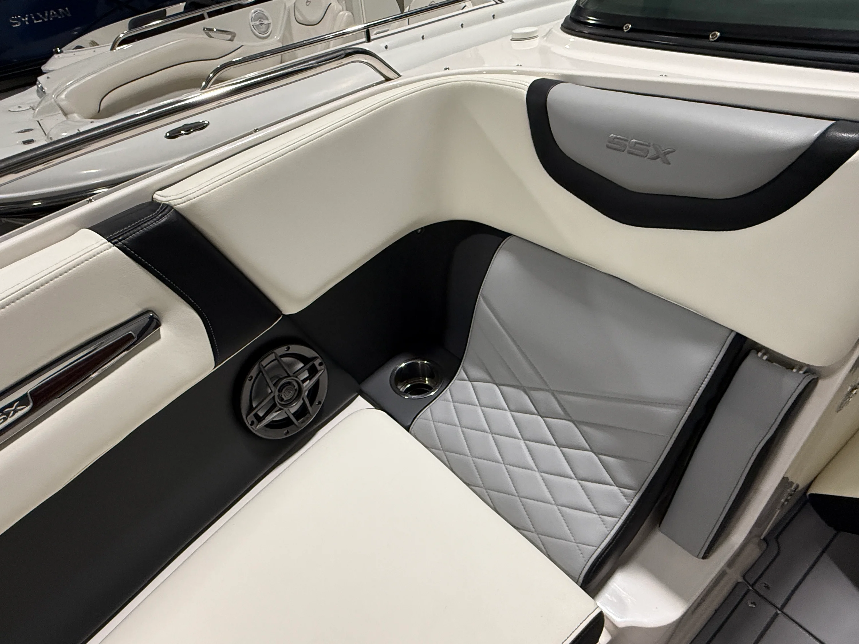 2023 Chaparral 267 SS Image Thumbnail #23